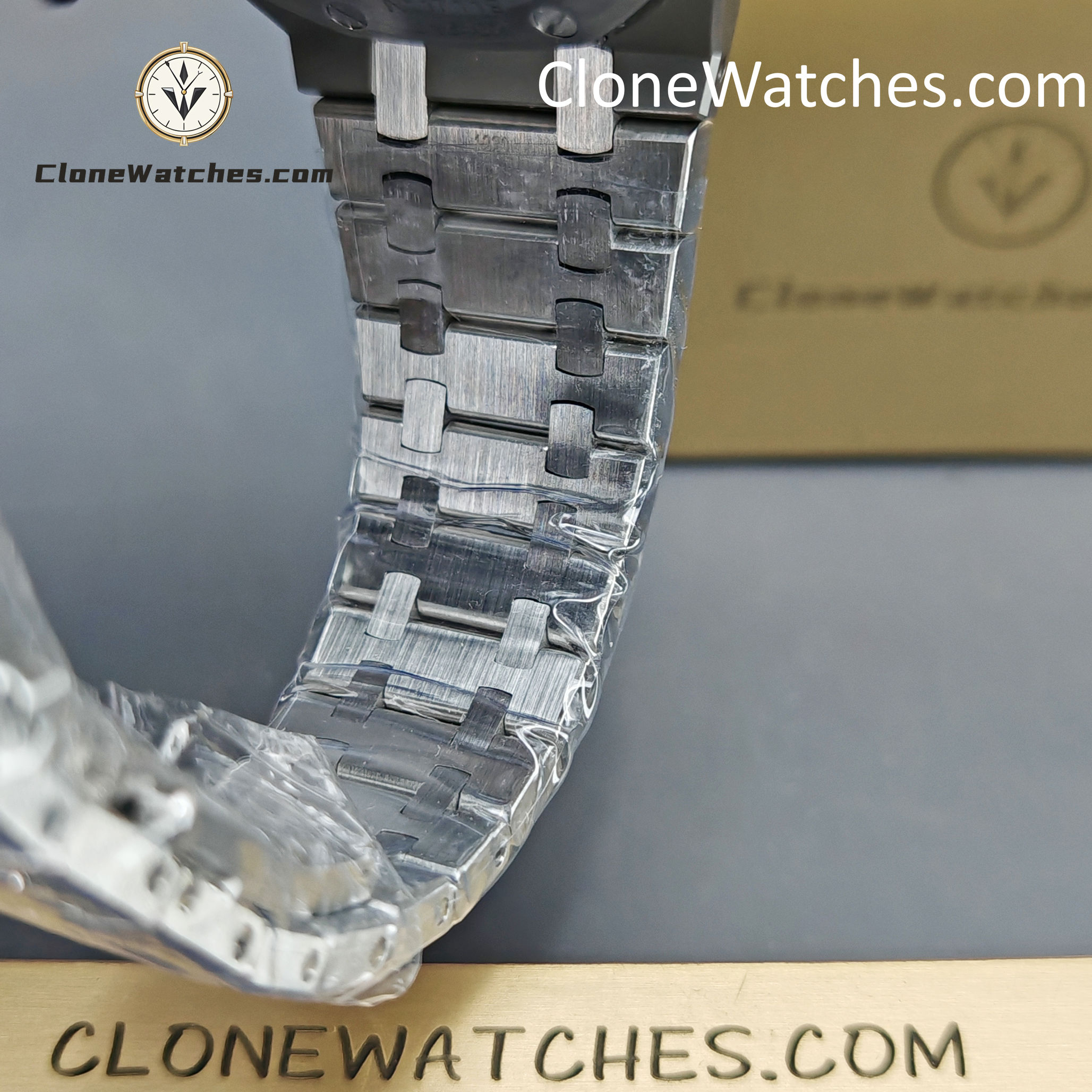 Audemars Piguet Super Clone Watches 1:1 Royal Oak 15400 Black Dial