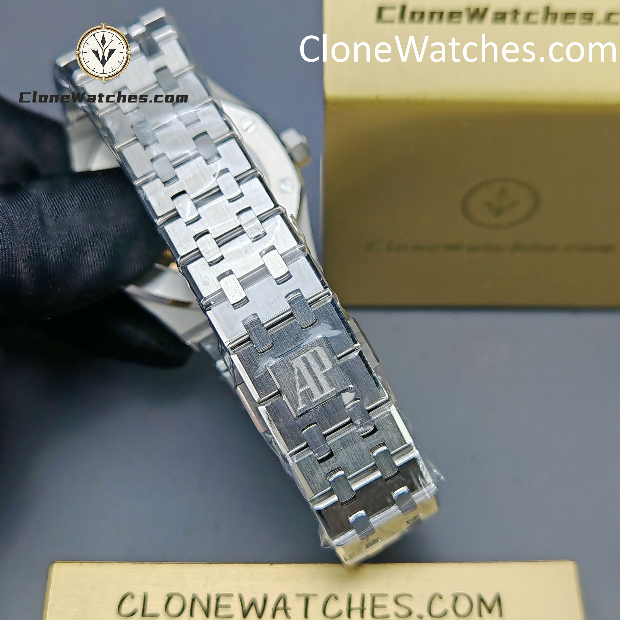 Audemars Piguet Super Clone Watches 1:1 Royal Oak 15450 Blue Dial 37MM