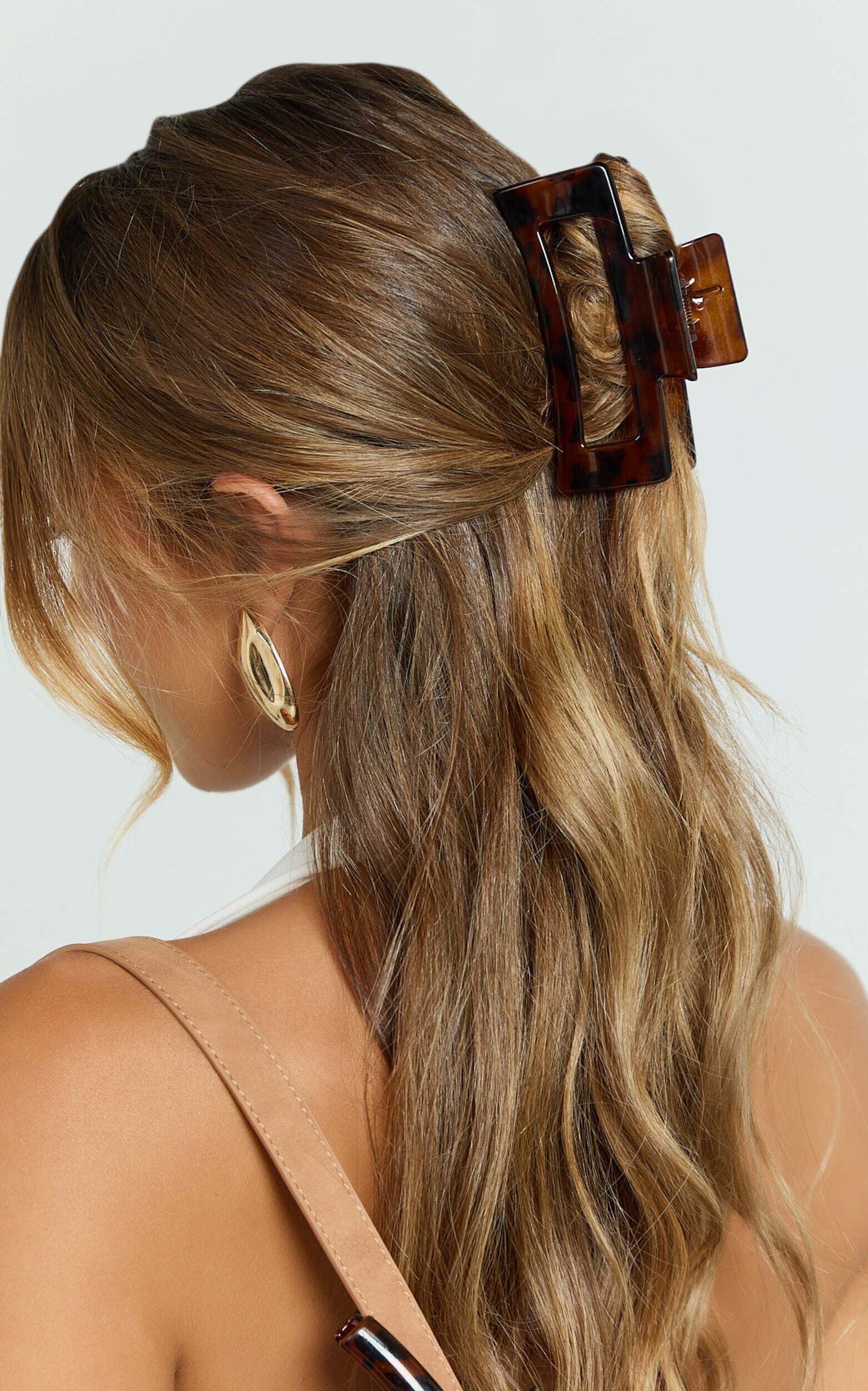 Jenner Hair Clip - 2 Pack Large Hair Clips in Tort