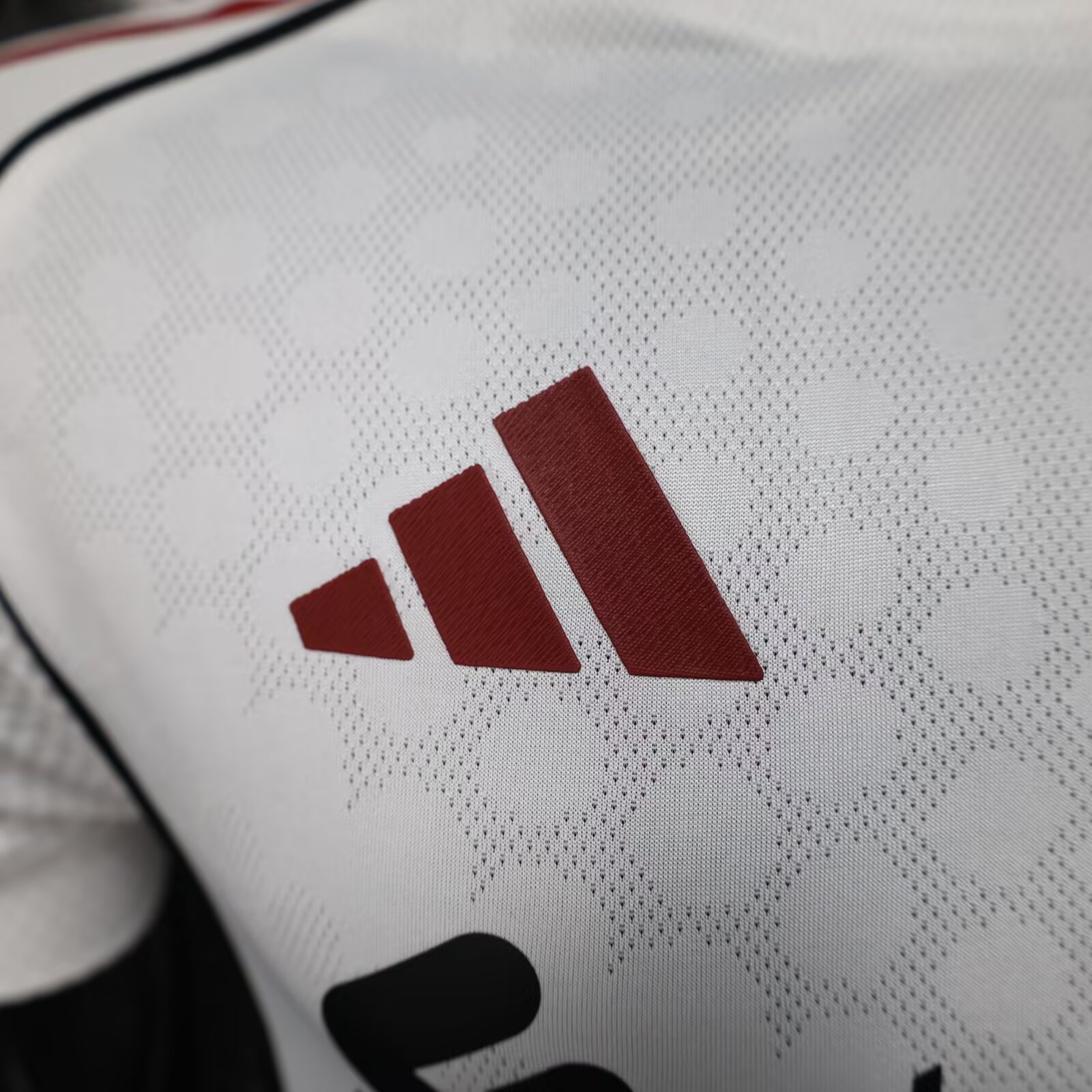 25-26 Liverpool White Shirt - Player Edition