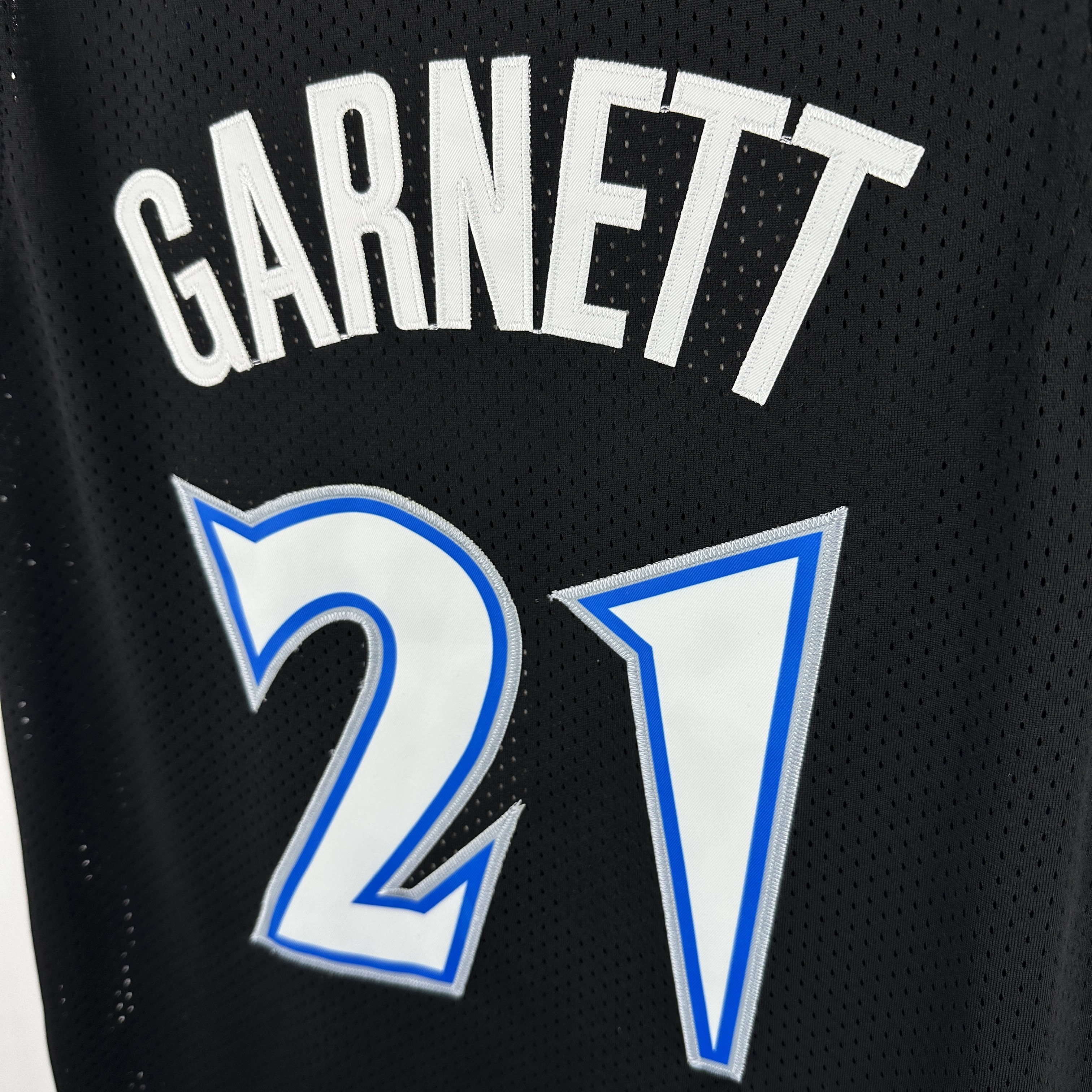Embroidered MN retro jersey Timberwolves 97/98 season black No. 21 Kevin Garnett