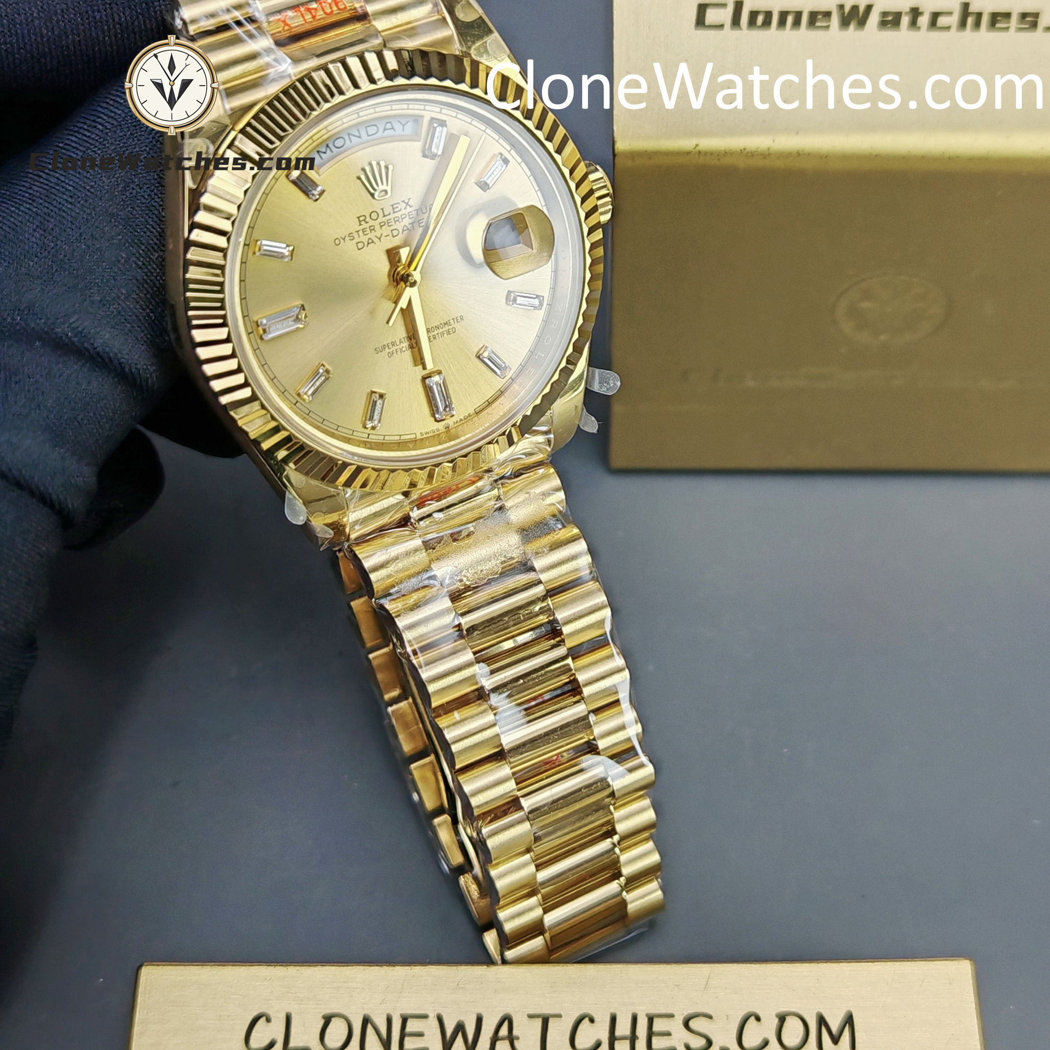 Rolex Super Clone Watches 1:1 Day Date 18K Gold Diamond Dial 40mm m228238-0005 3255 Movement