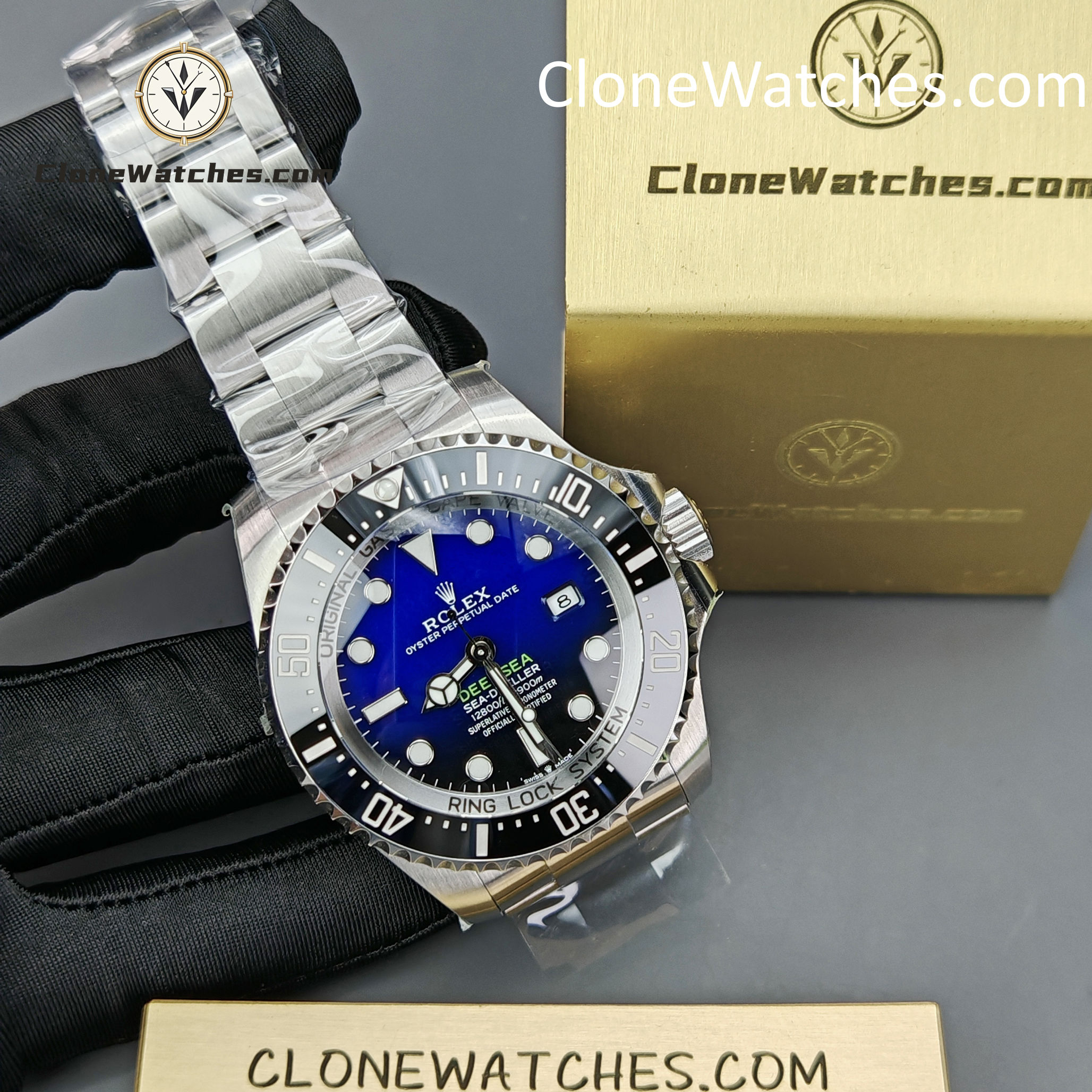 Rolex Super Clone Watches 1:1 Deepsea Sea Dweller Gradient Blue Dial m126660-0002 3235 Movement