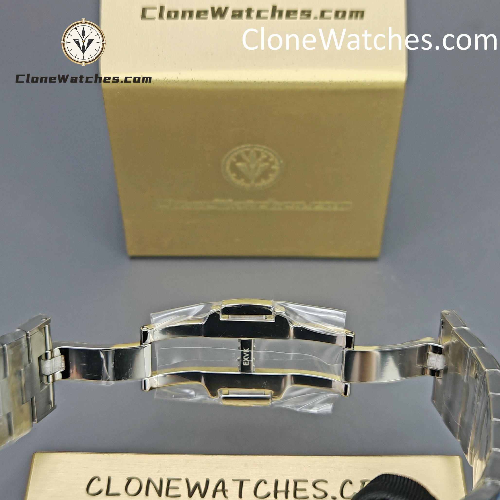 Vacheron Constantin Super Clone Watches 1:1 Overseas 4500V/110A-B146 Coffee Dial