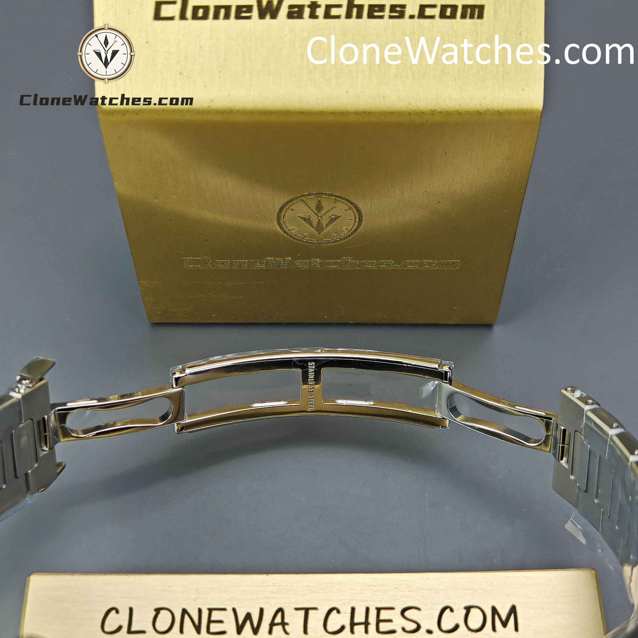 Patek Philippe Super Clone Watches 1:1 Nautilus 5711 Green Dial