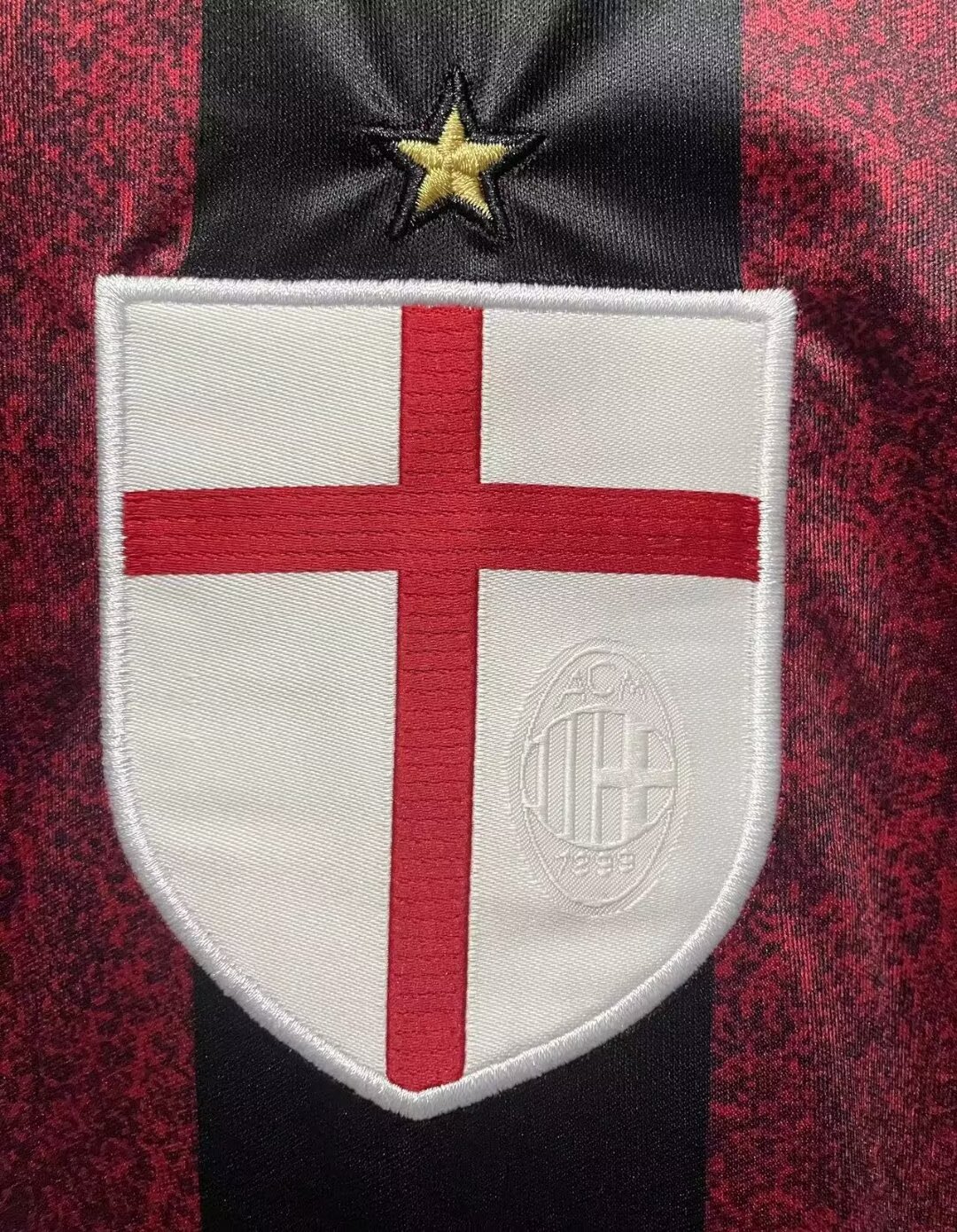 2015/16 AC Milan Home Retro Jersey - Fans Edition