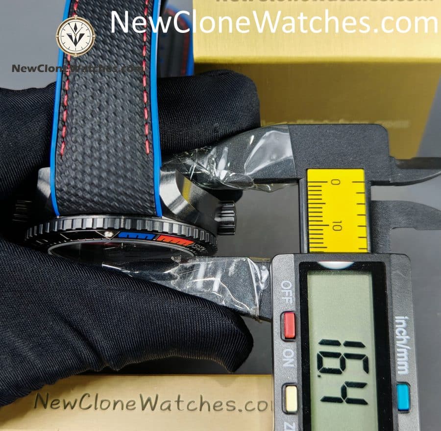OMEGA Super Clone Watches 1:1 Seamaster Planet Ocean 600M ��ETNZ�� Deep Black 215.92.46.22.01.004 45.5MM