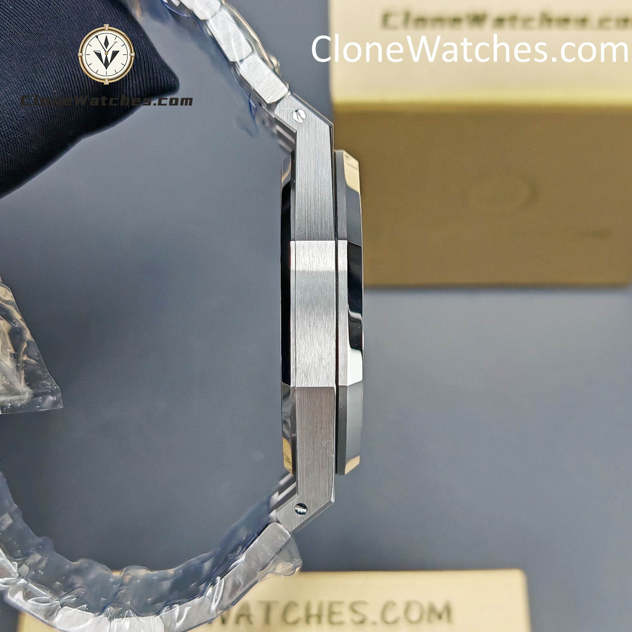 Audemars Piguet Super Clone Watches 1:1 Royal Oak 15400 Black Dial