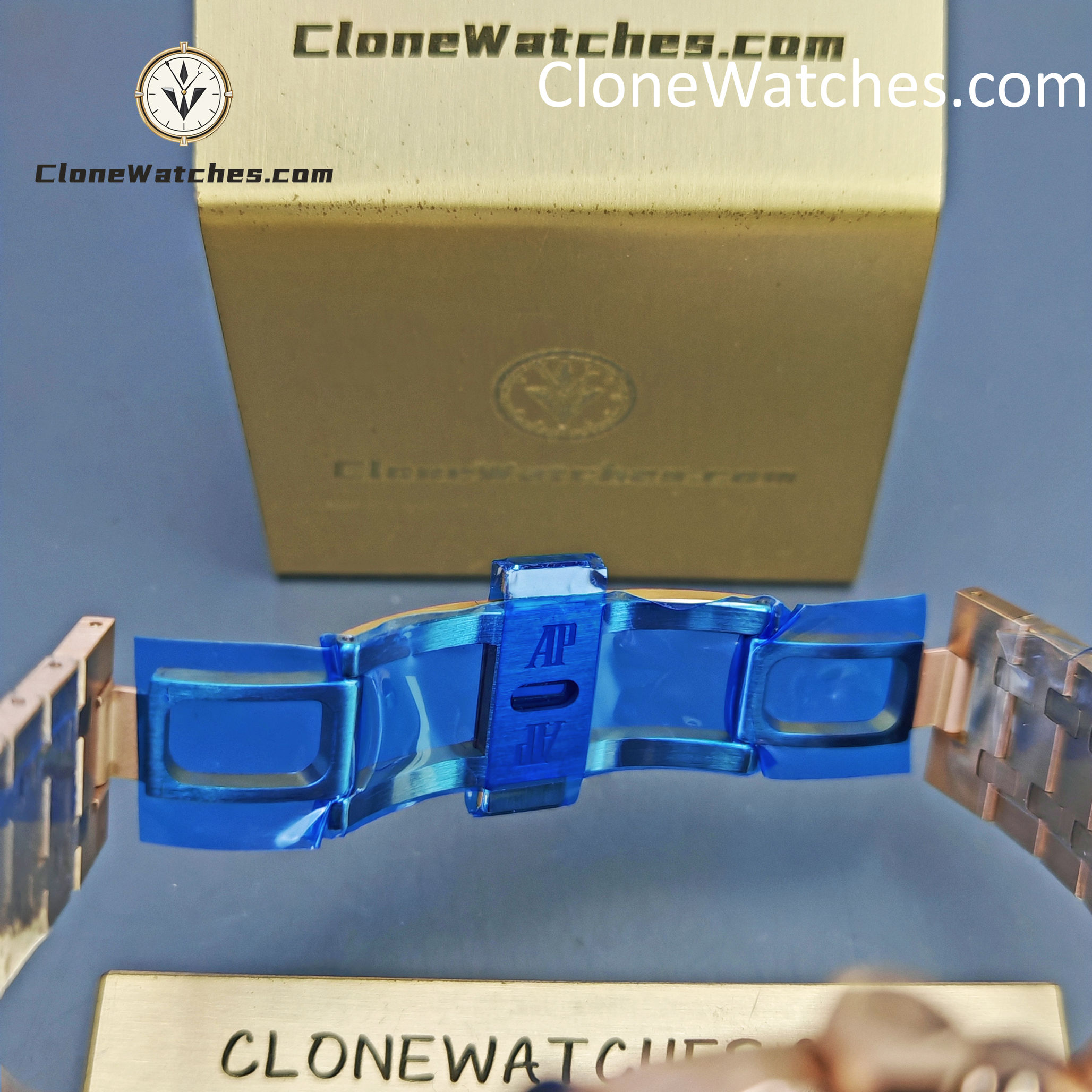 Audemars Piguet Super Clone Watches 1:1 Royal Oak Rose Gold 26239 Blue Dial