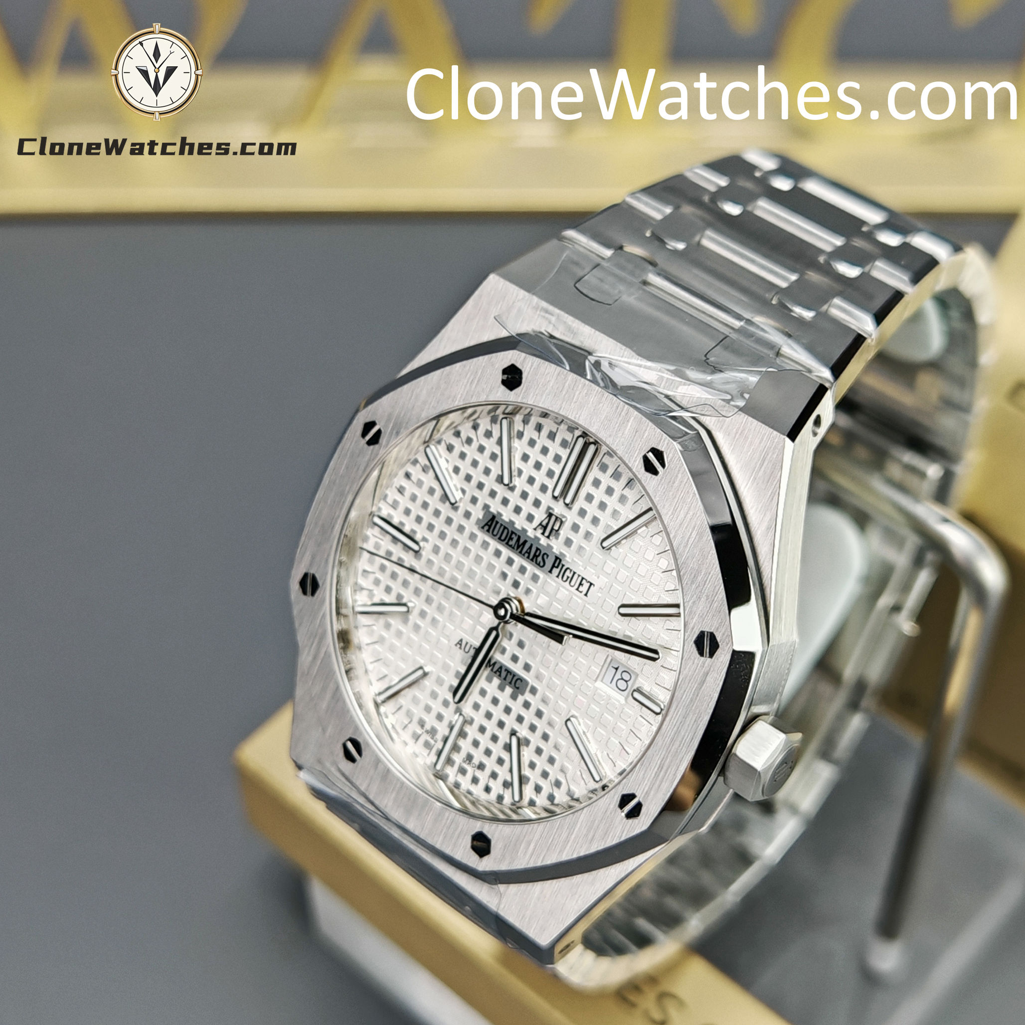 Audemars Piguet Super Clone Watches 1:1 Royal Oak 15400 White Dial