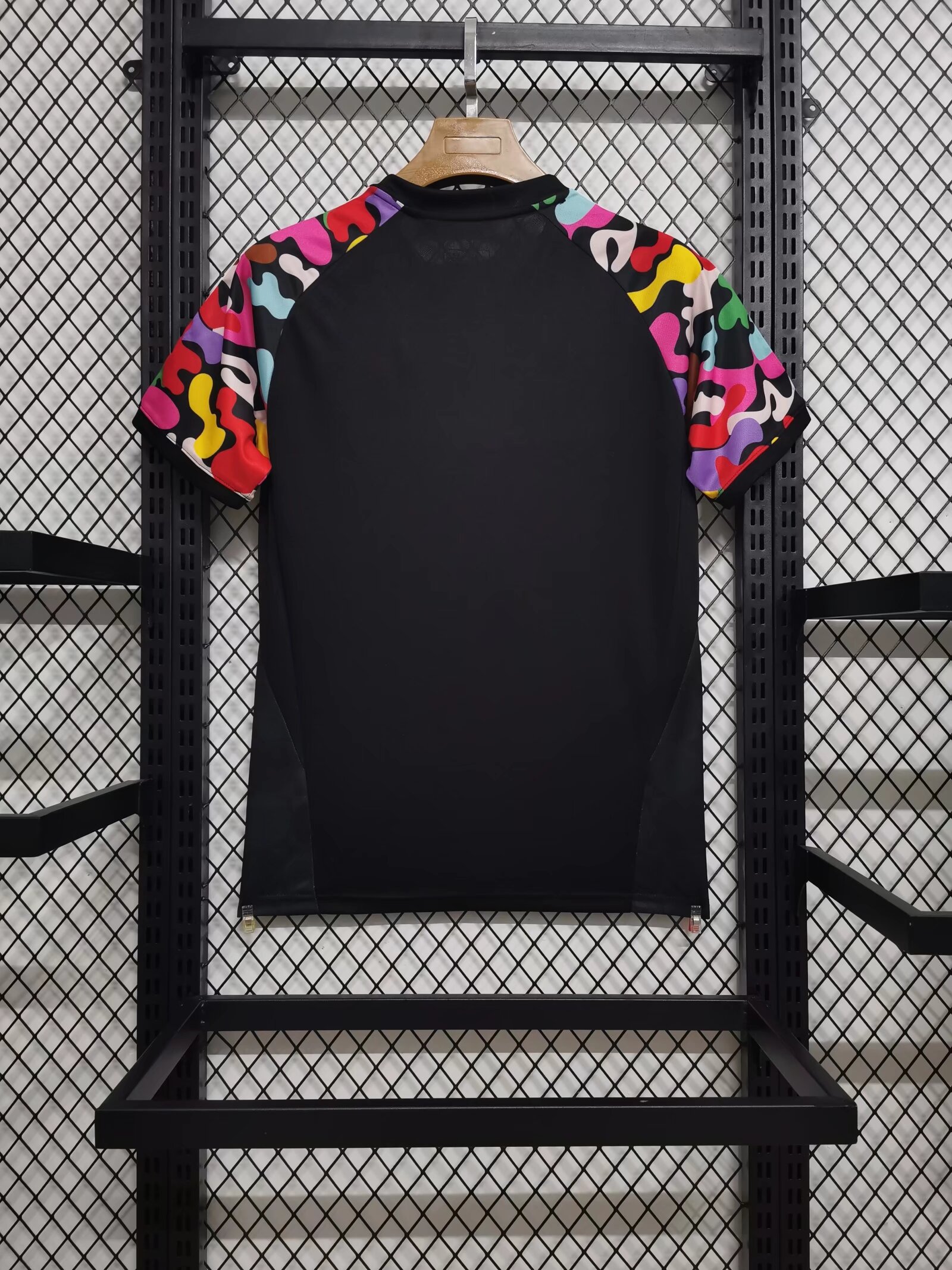 2024/25 Manchester United pre-match training kit - Fans Edition