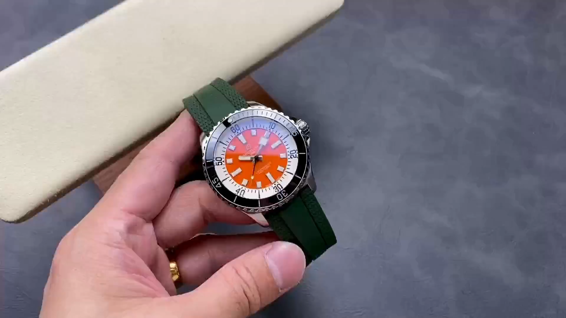 Breitling Superocean A173751A1O1S1 Automatic 42 Replica Kelly Slater Limited