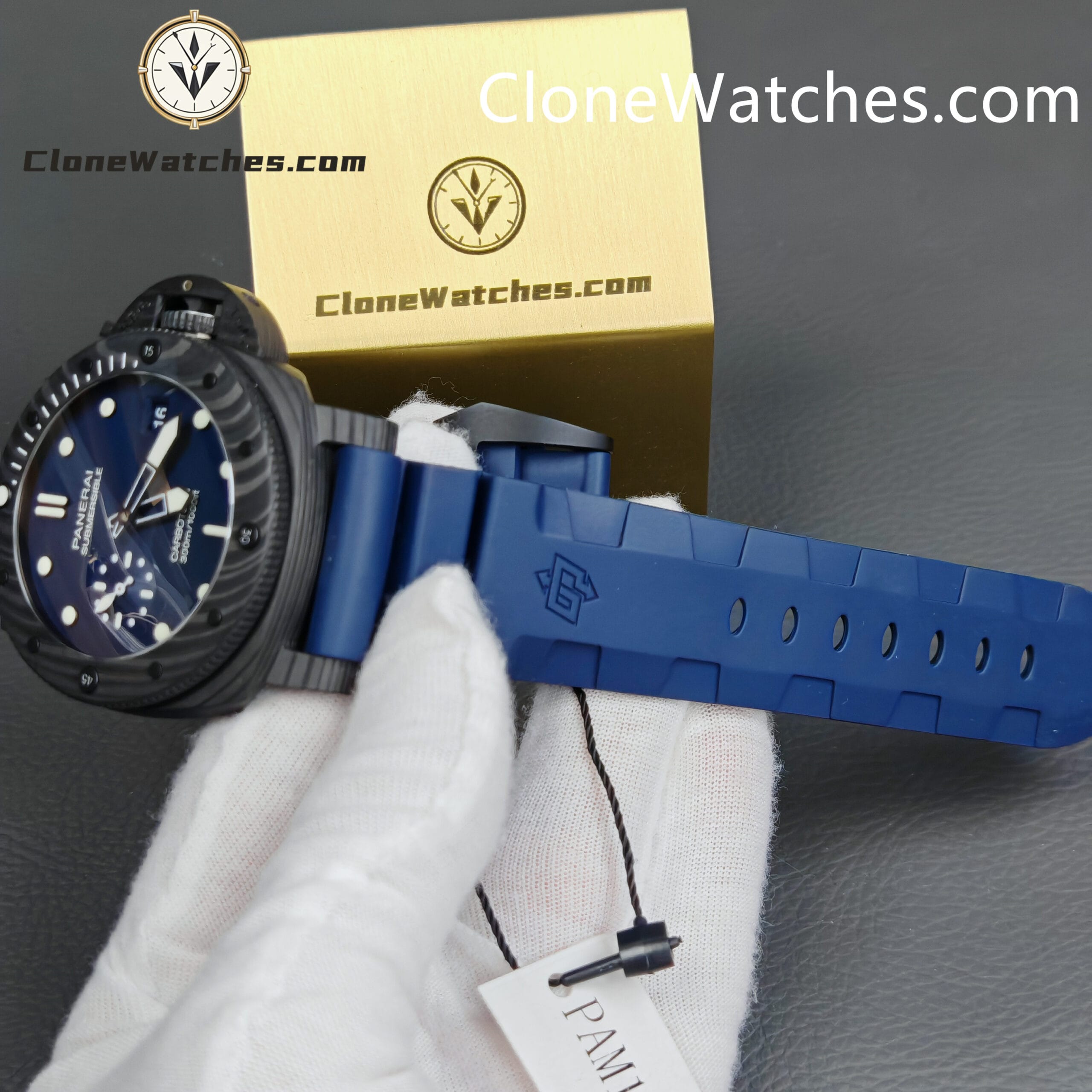 Panerai Super Clone Watches 1:1 Submersible QuarantaQuattro CarbotechTM PAM01232