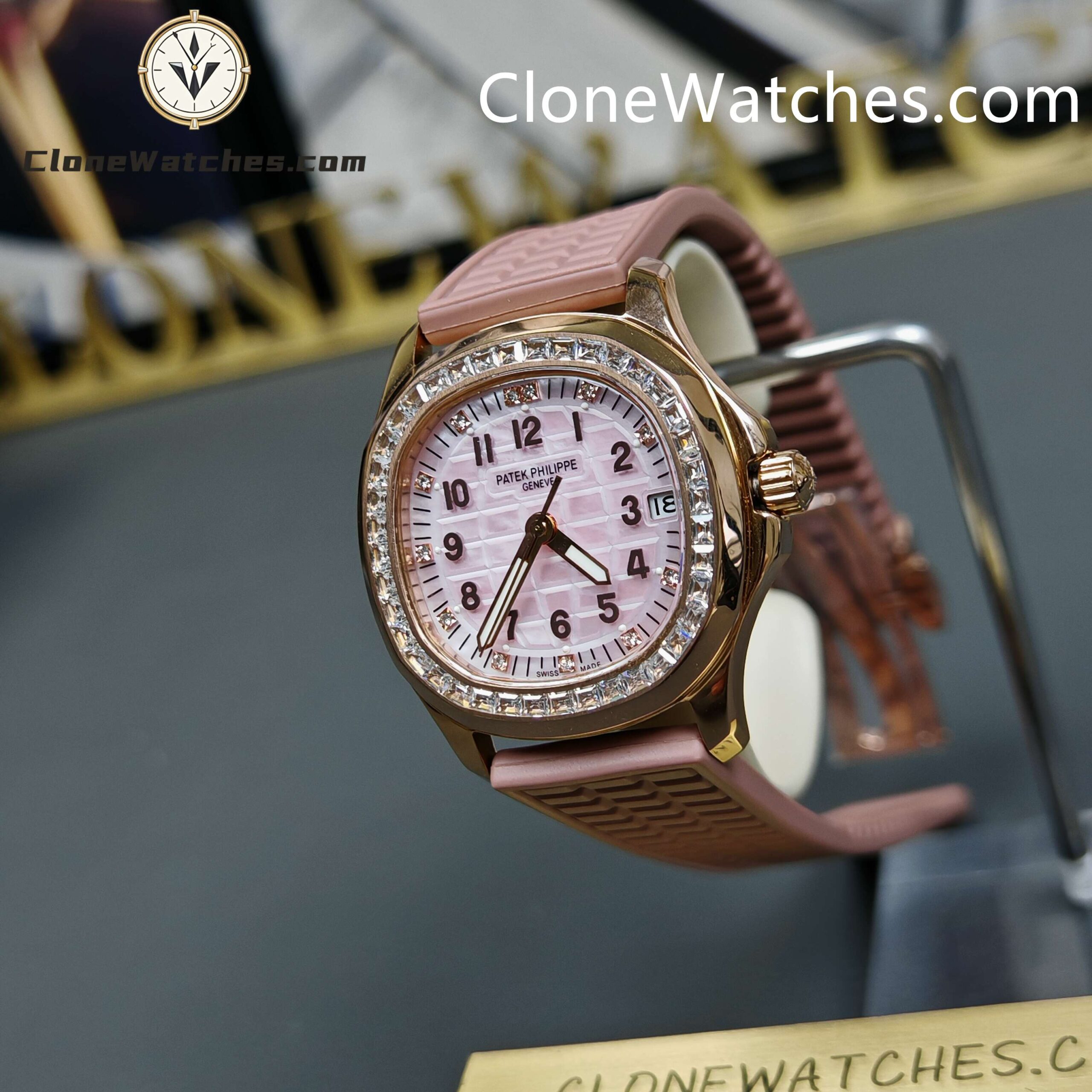 Patek Philippe Super Clone Watches 1:1 Aquanaut 5072R-001 Rose Gold 35.6 mm
