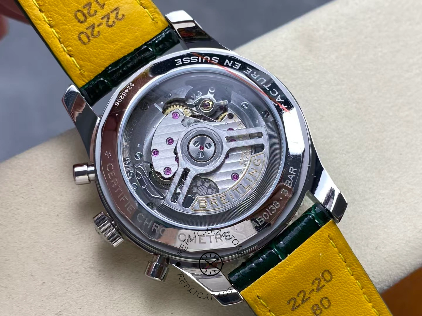 Breitling Navitimer B01 Chronograph AB01382B1L1P1 43mm Green Strap Replica
