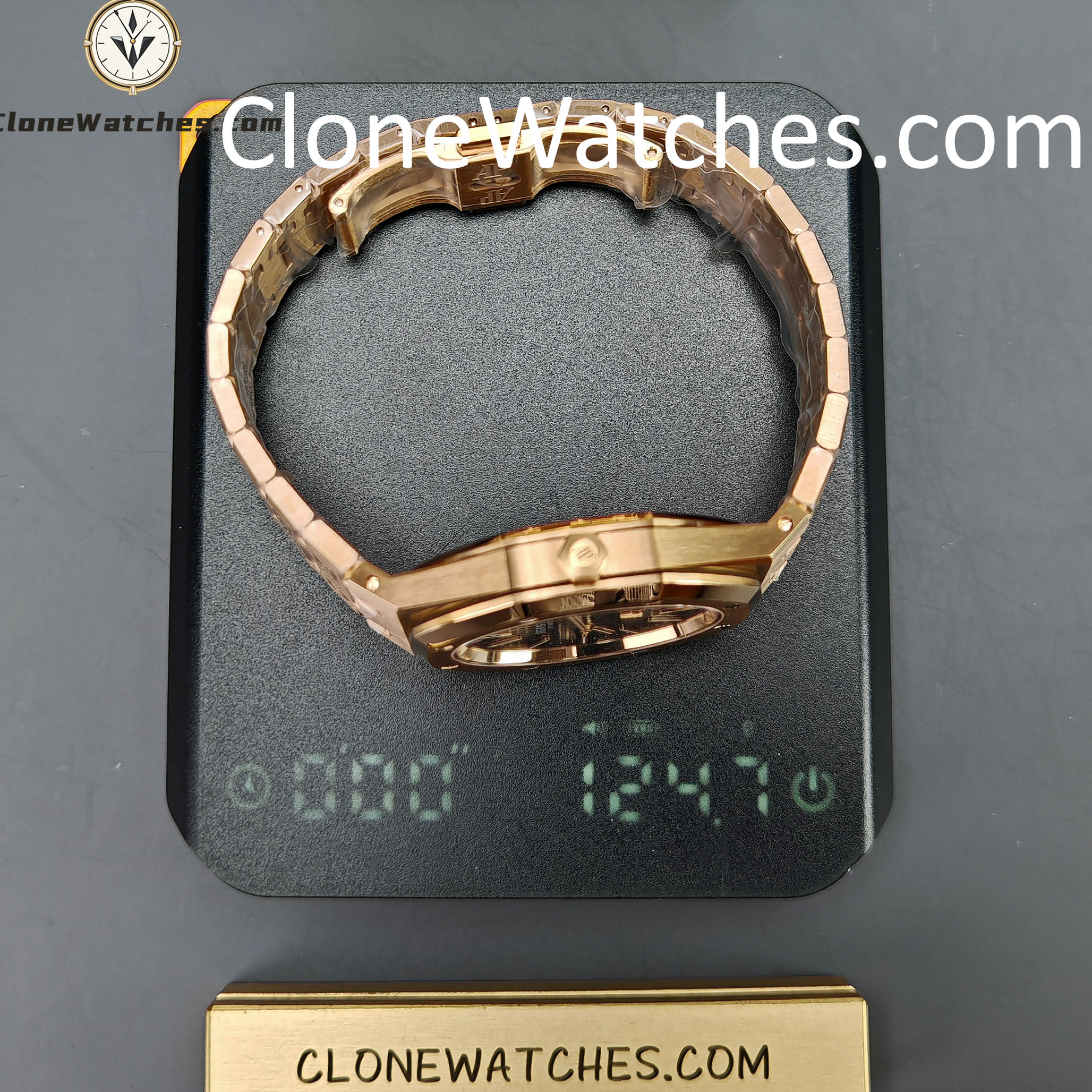 Audemars Piguet Super Clone Watches 1:1 Royal Oak”Jumbo” Extra-Thin “50th Anniversary” 16202 Smoked Grey Dial 39MM