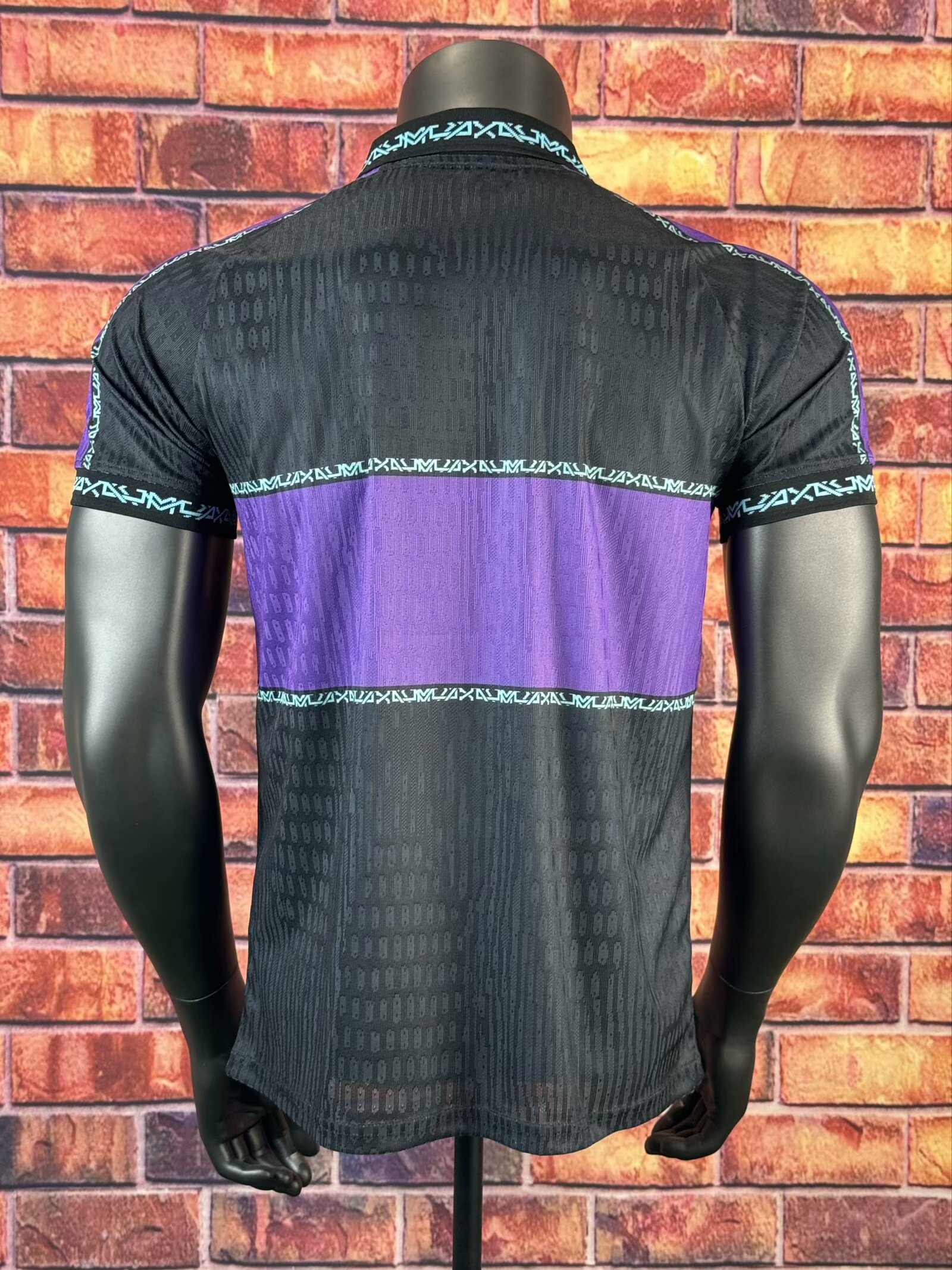 25-26 Barcelona training jersey - player version