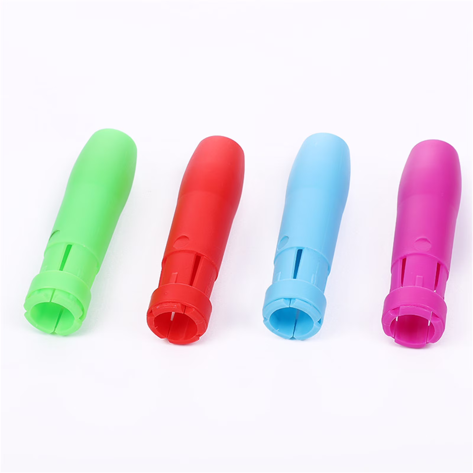 Kaireo Sidewalk Chalk Holders , 5 Pcs Adjustable Plastic Railroad Chalk Clip for Outdoor Handheld Chalk Application - Add to Cart