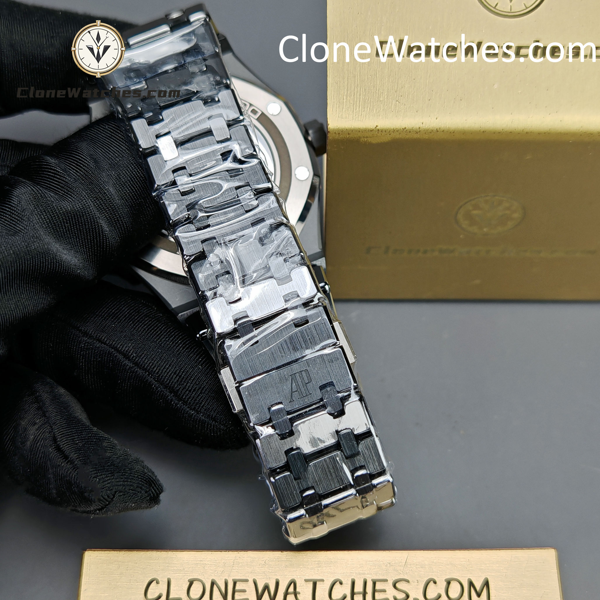 Audemars Piguet Super Clone Watches 1:1 Royal Oak 15400 Black Ceramic Black Dial