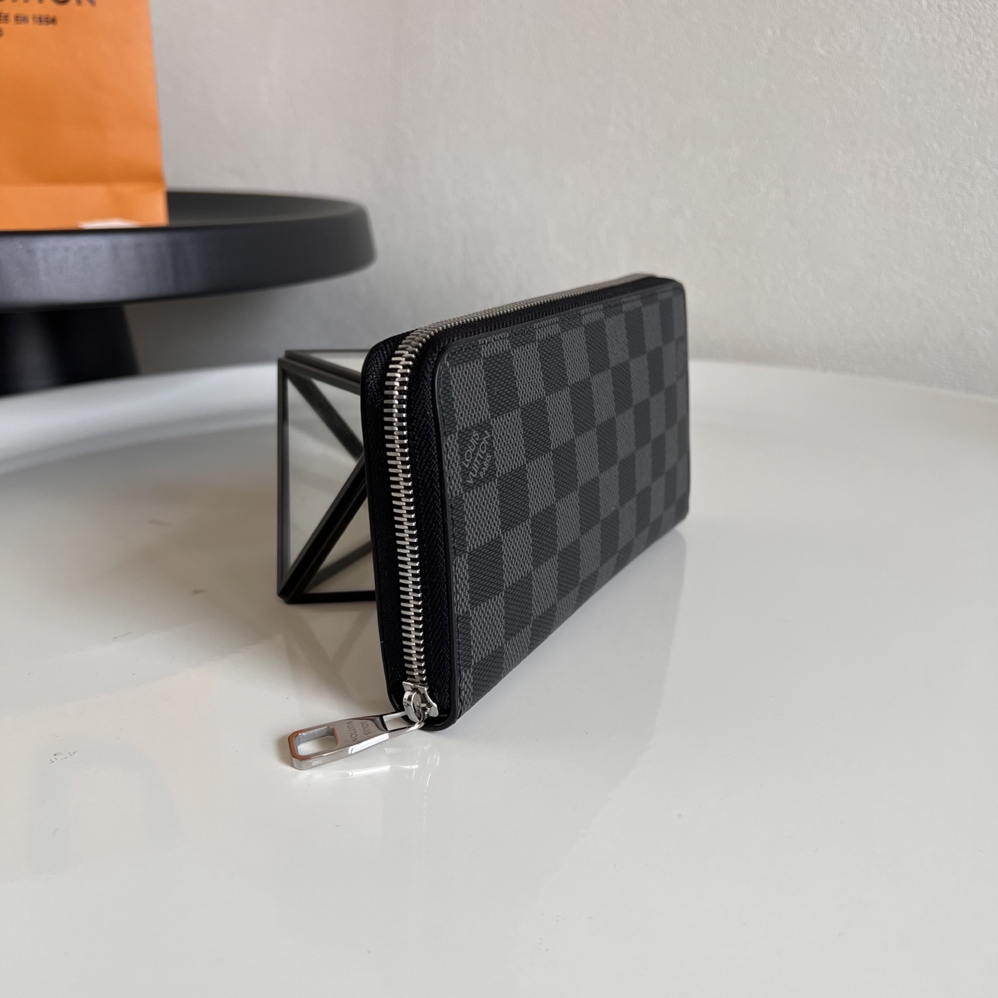 The latest style  Zippy wallet