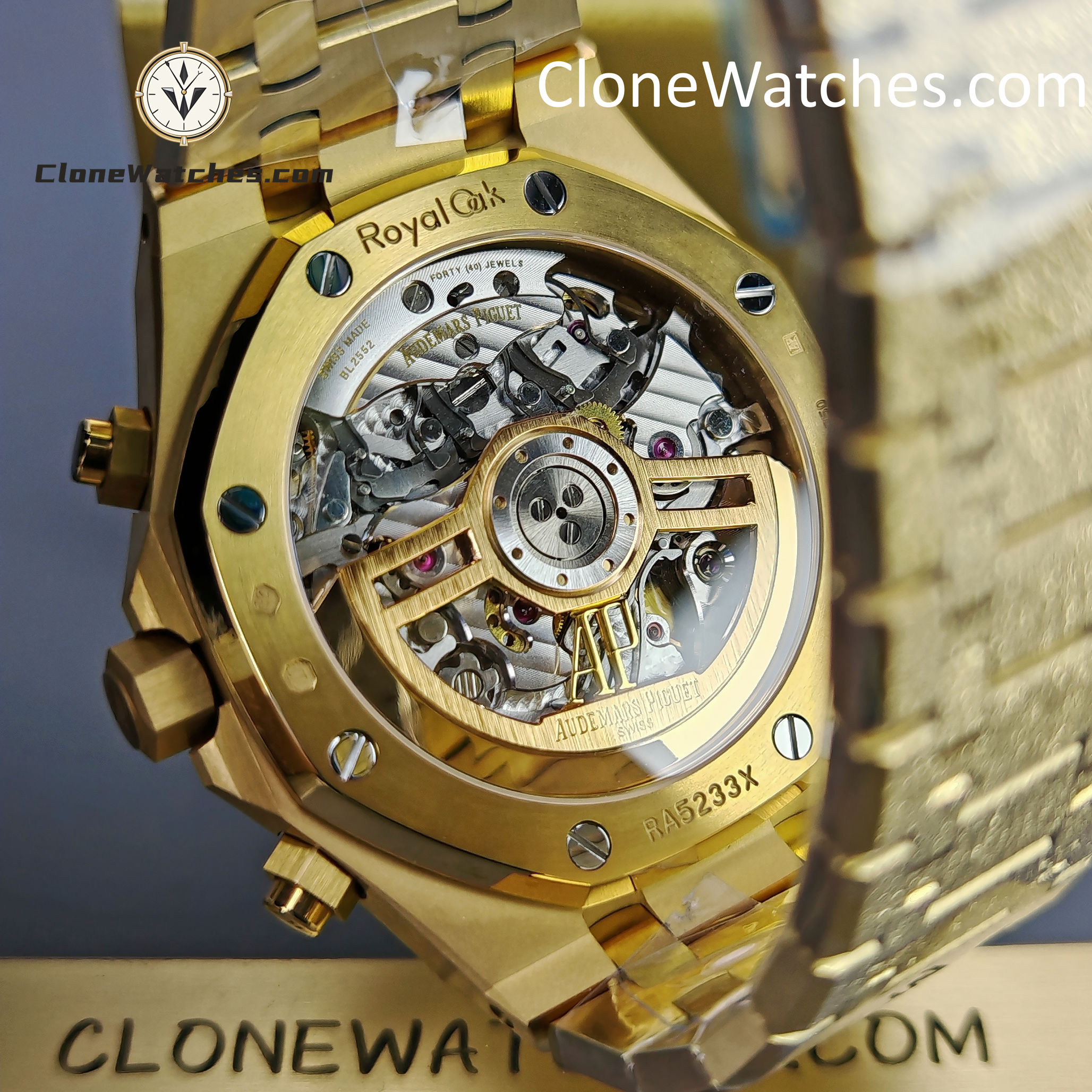 Audemars Piguet Super Clone Watches 1:1 Royal Oak Gold Dial 26240BA Selfwinding Chronograph