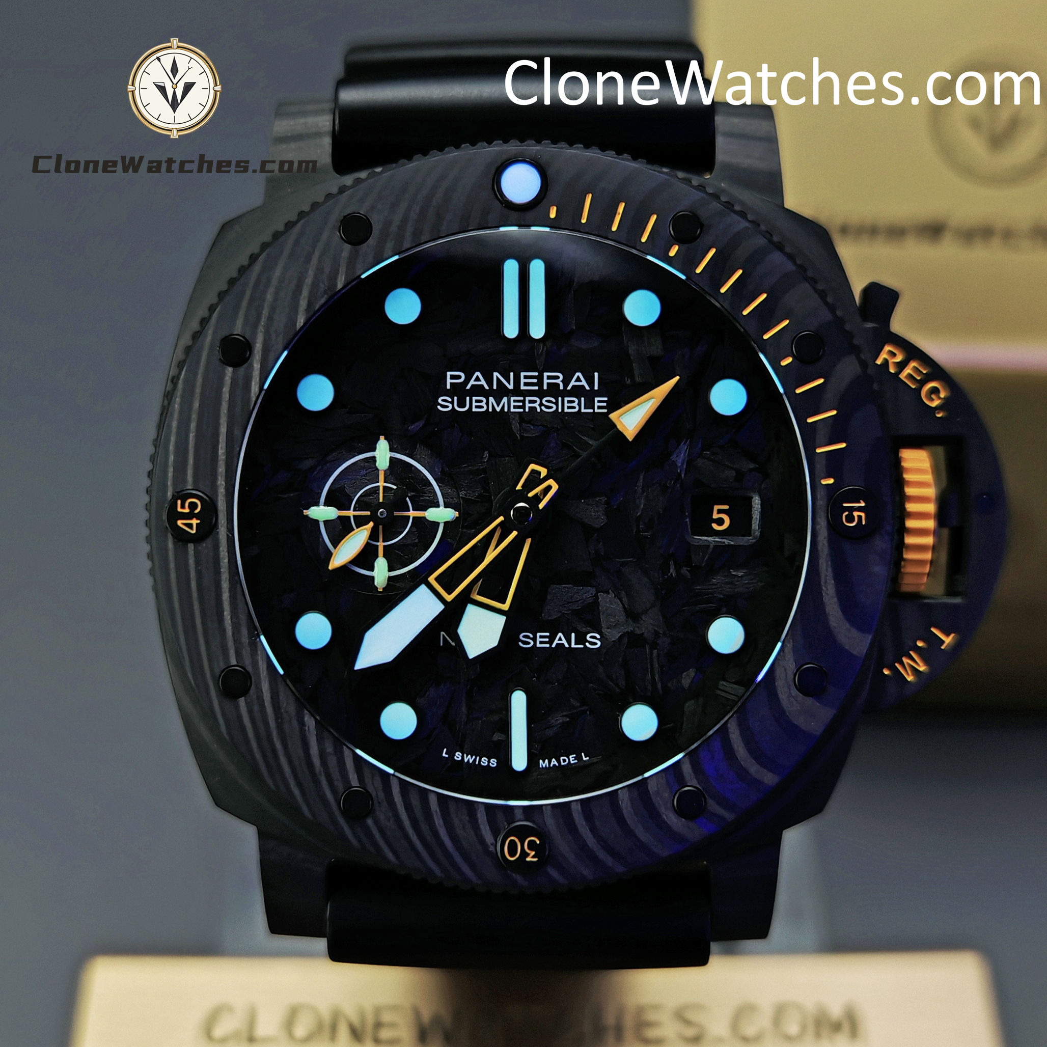 Panerai Super Clone Watches 1:1 Submersible GMT CarbotechTM PAM01324 44mm