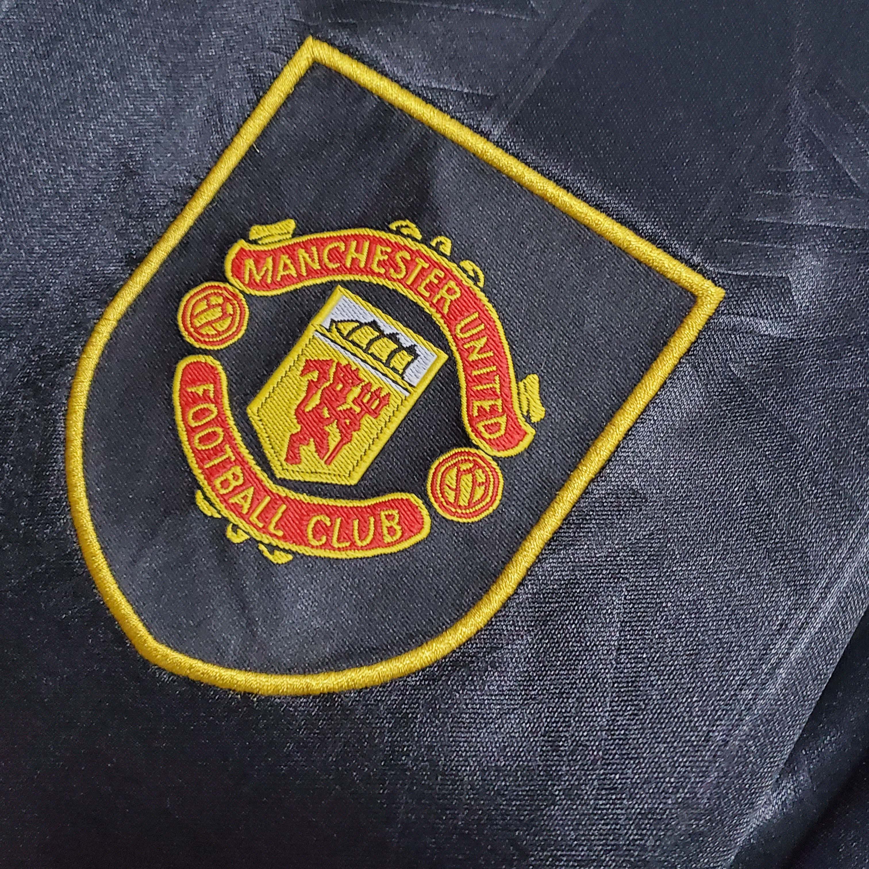 1993/94 Manchester United Away Retro Shirt - Fans Edition