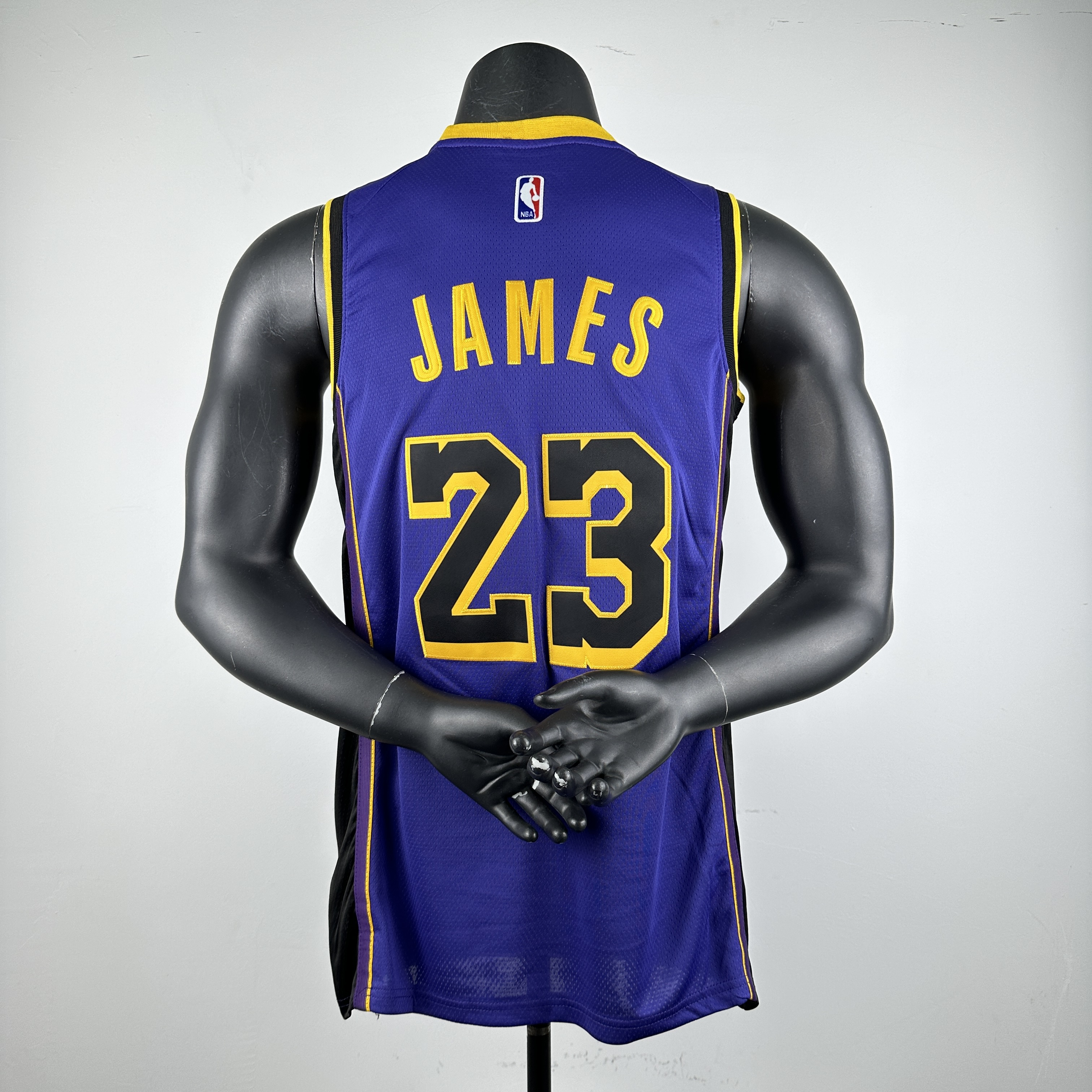 Embroidery 23rd season Lakers flying man model No. 23 James
