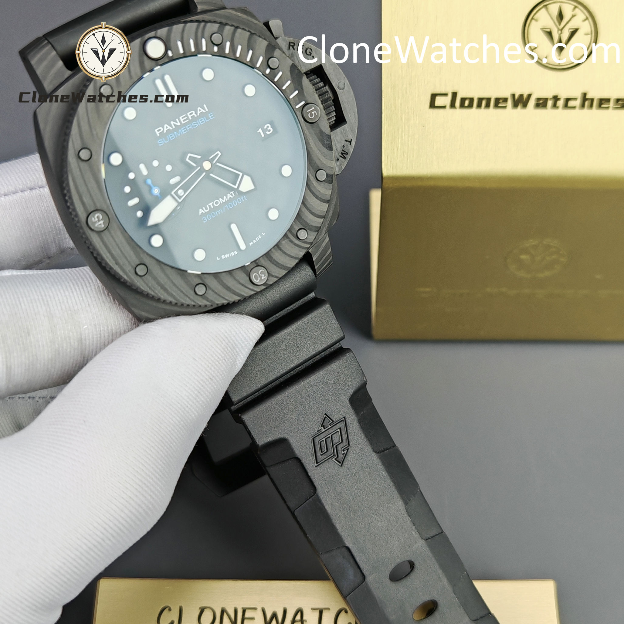 Panerai Super Clone Watches 1:1 Submersible CarbotechTM PAM02231 Black Dial