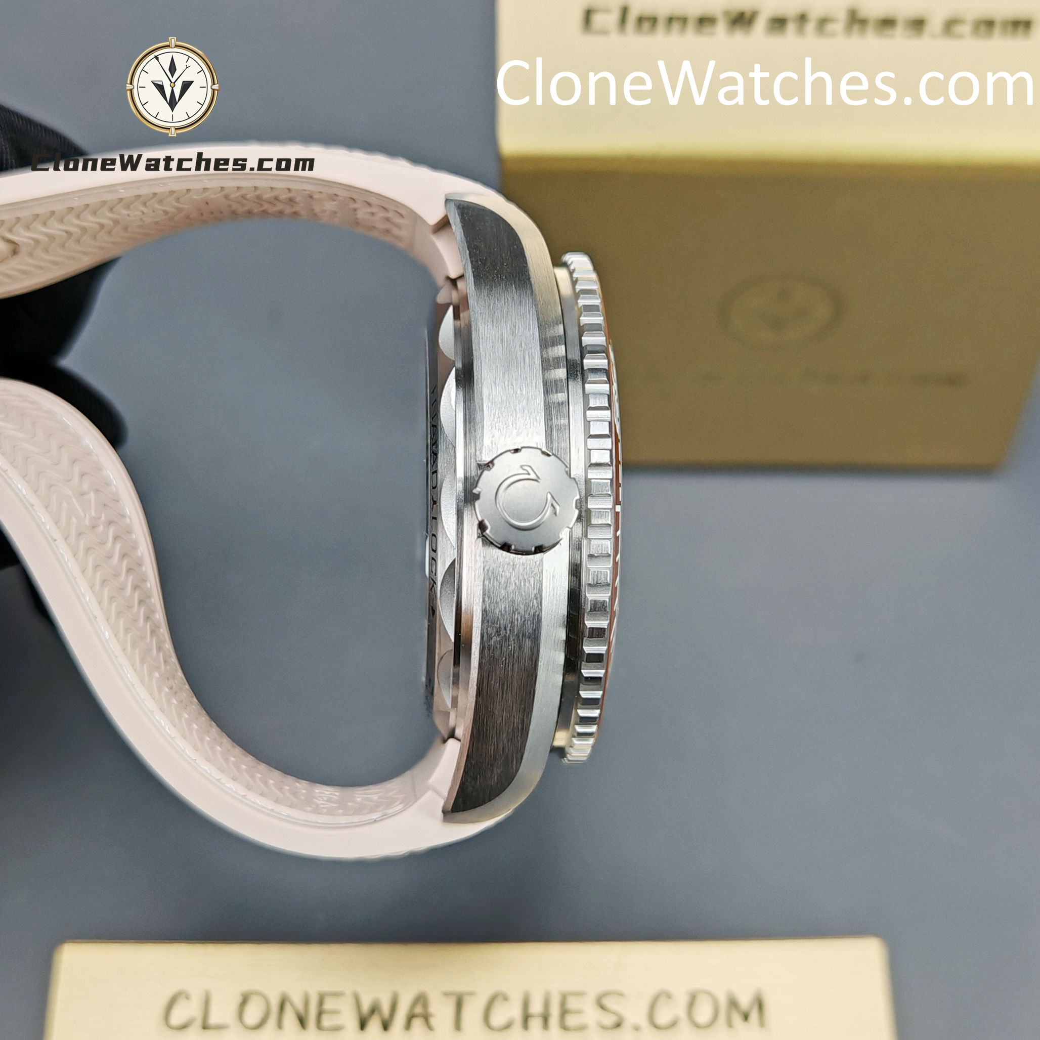 OMEGA Super Clone Watches 1:1 Seamaster Planet Ocean 600m 215.32.44.21.09.001 43.5MM