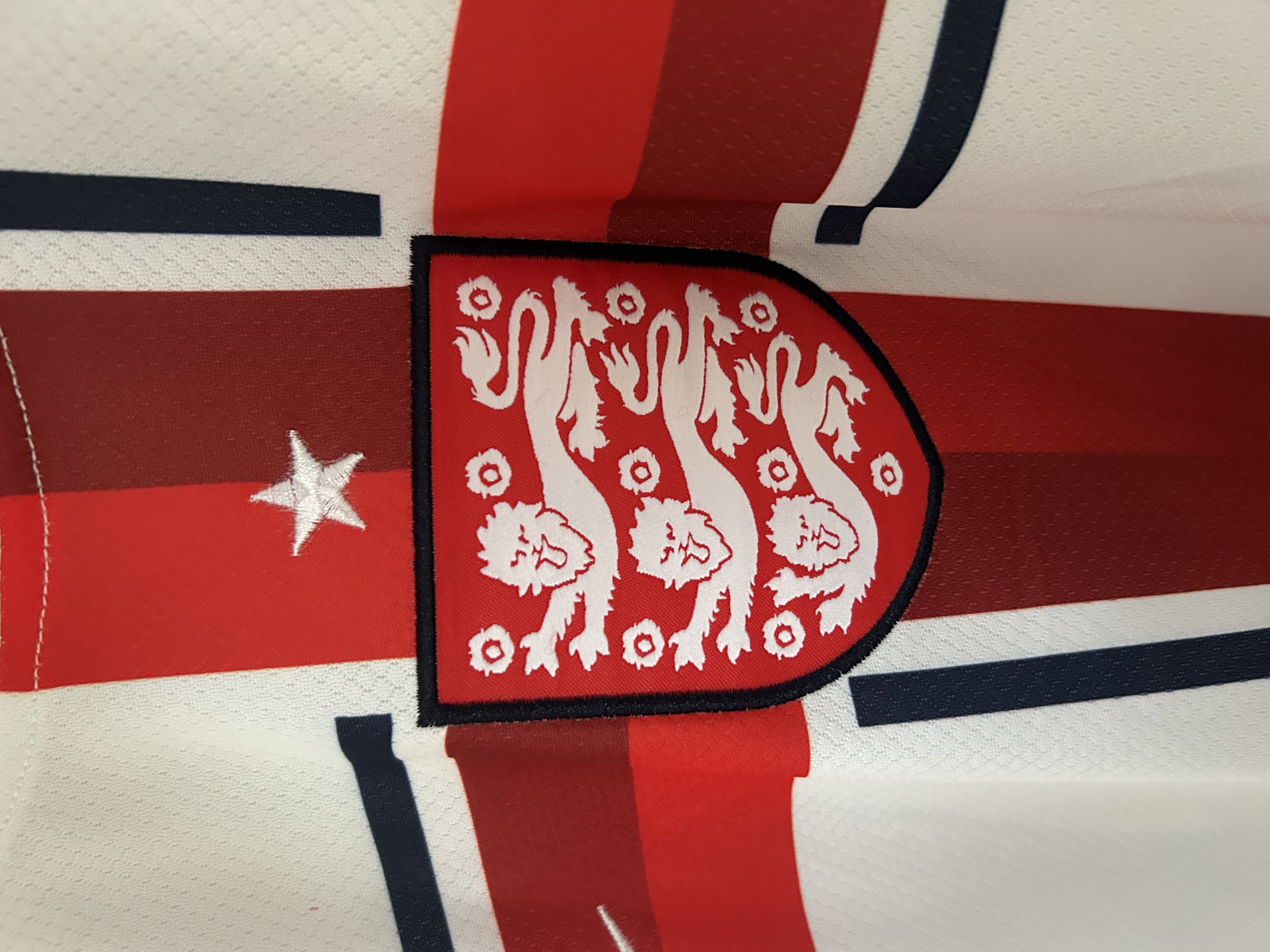 2024/25 England pre-match training jersey