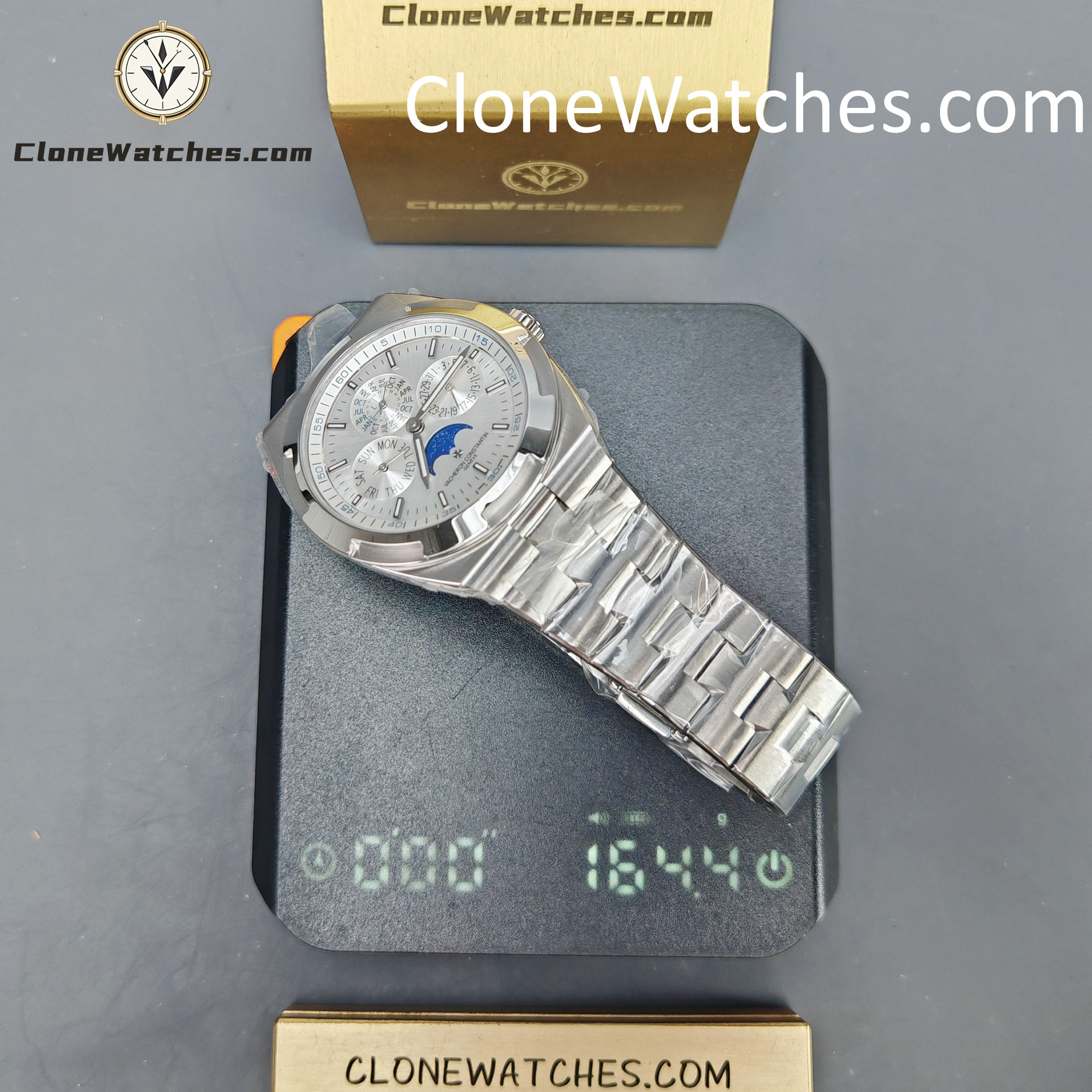 Vacheron Constantin Super Clone Watches 1:1 Overseas Perpetual Calendar Ultra-Thin Steel Dial