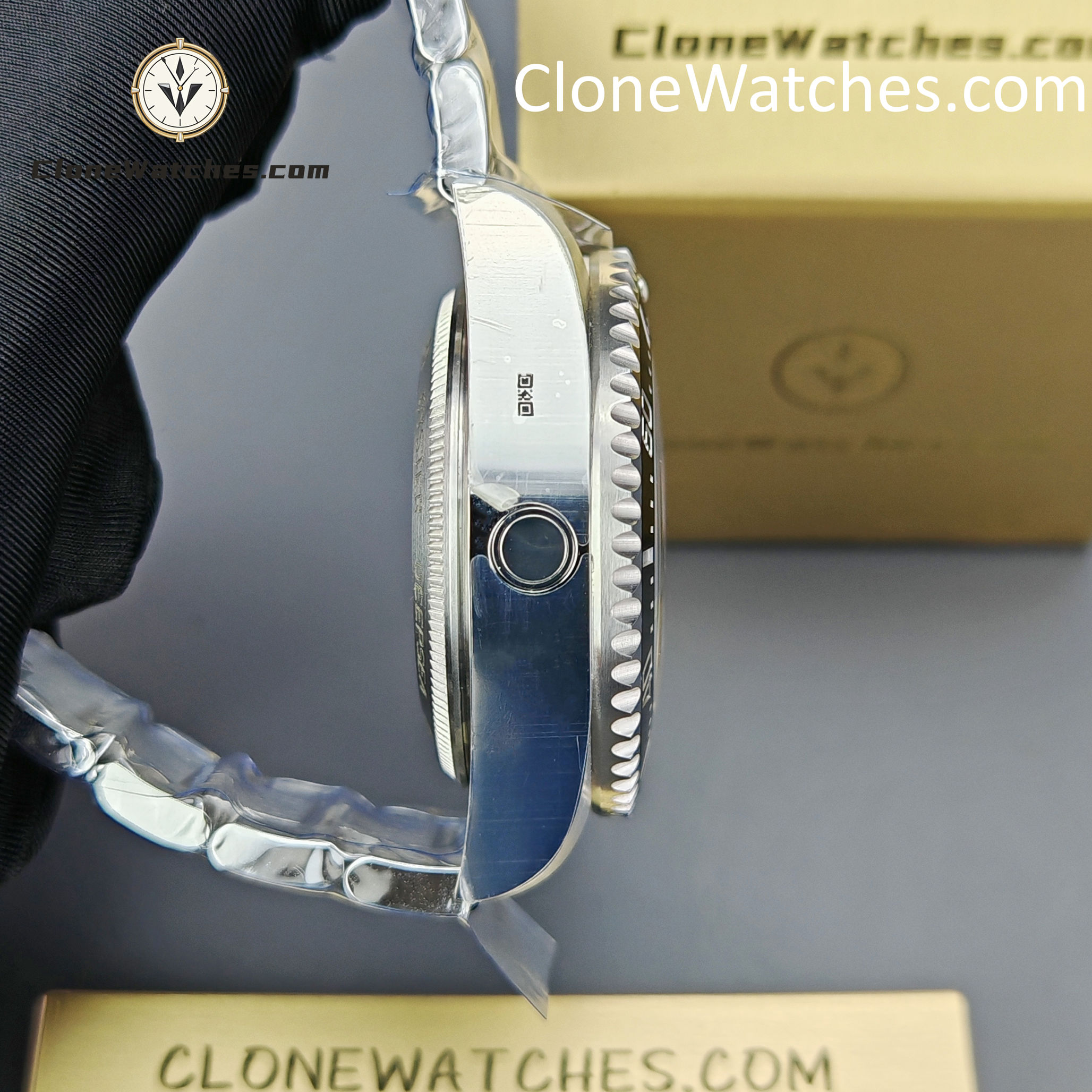 Rolex Super Clone Watches 1:1 Deepsea Sea Dweller Gradient Blue Dial m126660-0002 3235 Movement