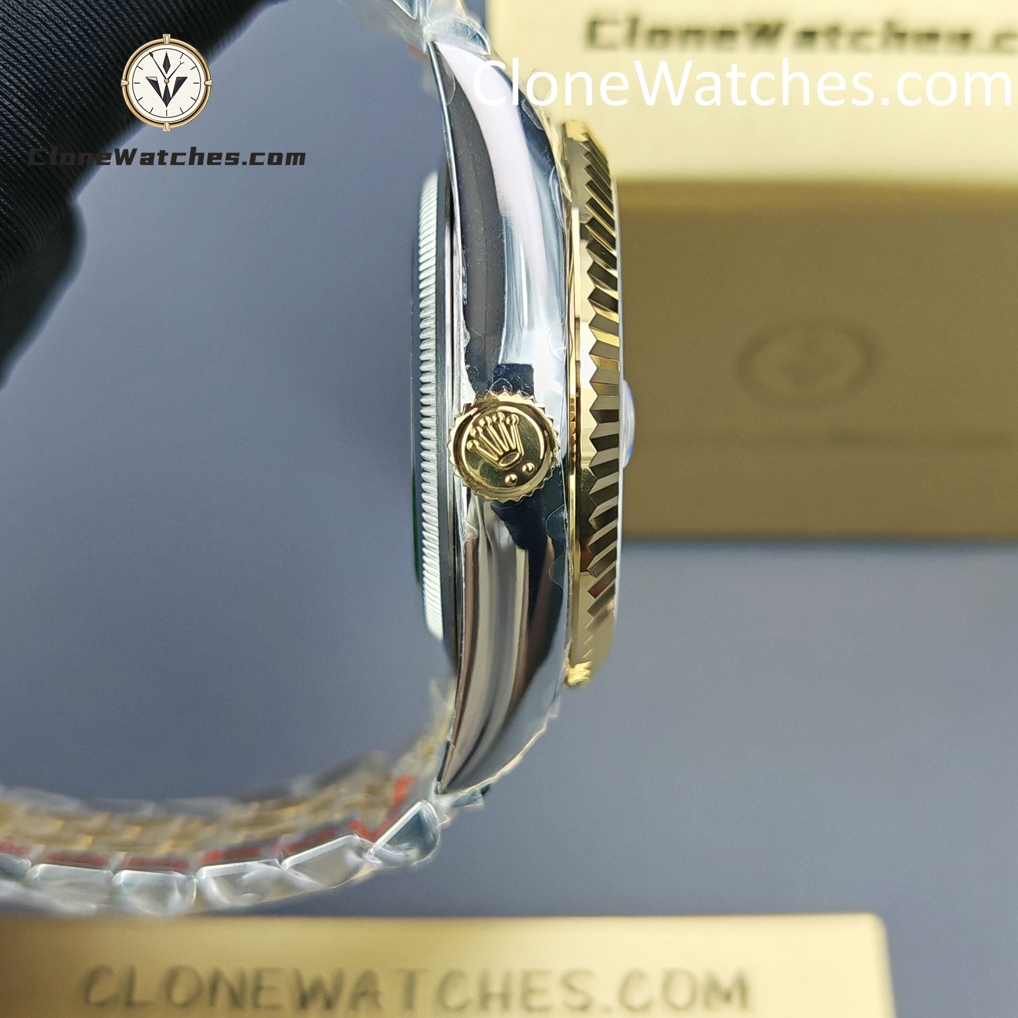 Rolex Super Clone Watches 1:1 Sky Dweller White Dial Jubilee m336933-0006 42MM