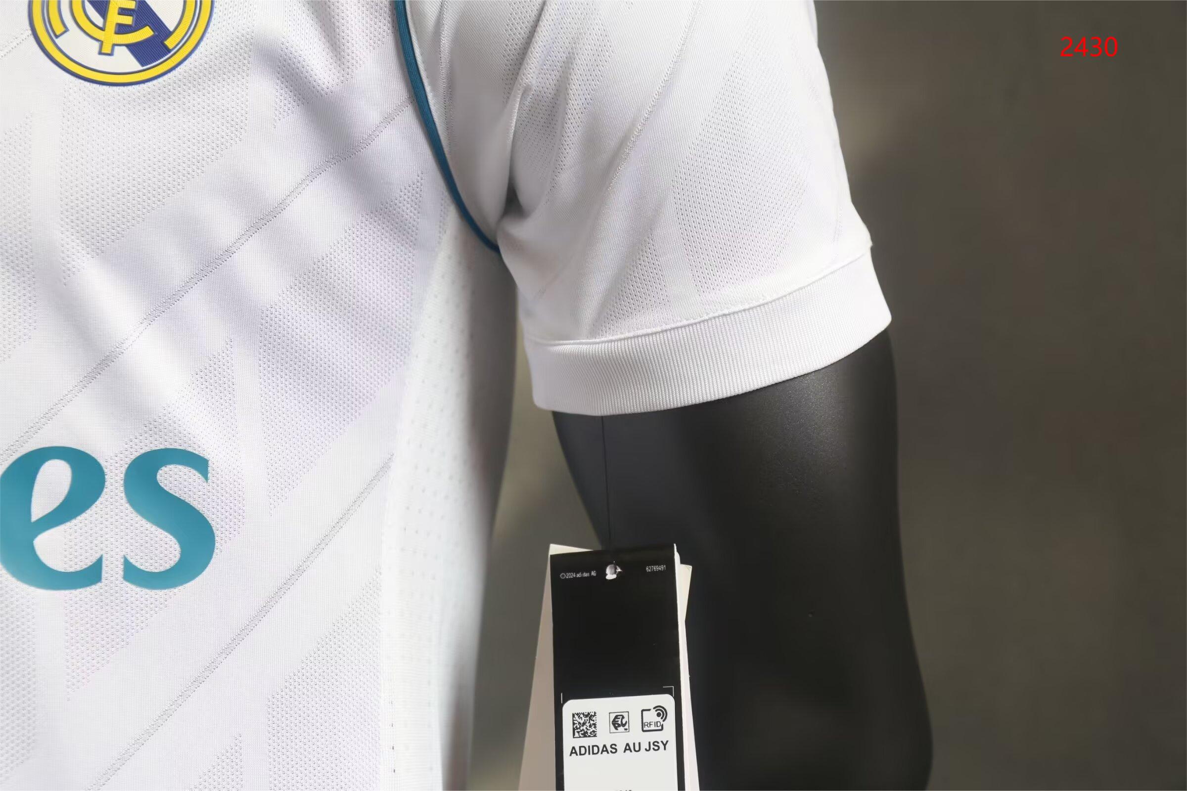 2017/18 Real Madrid Home Jersey - Player Version