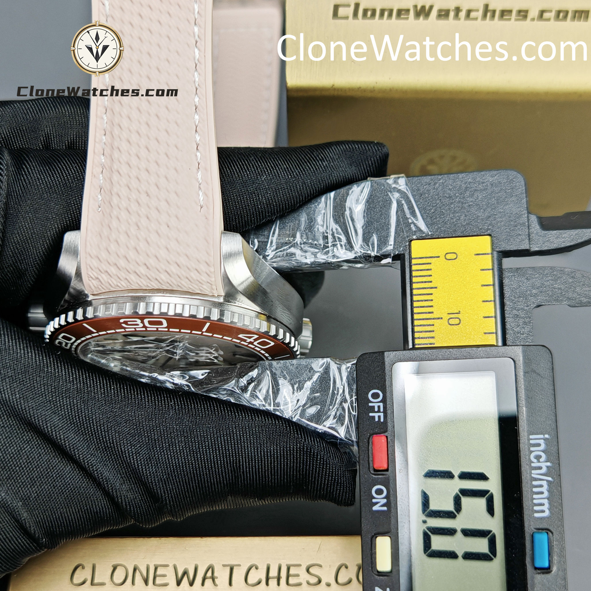 OMEGA Super Clone Watches 1:1 Seamaster Planet Ocean 600m 215.32.44.21.09.001 43.5MM