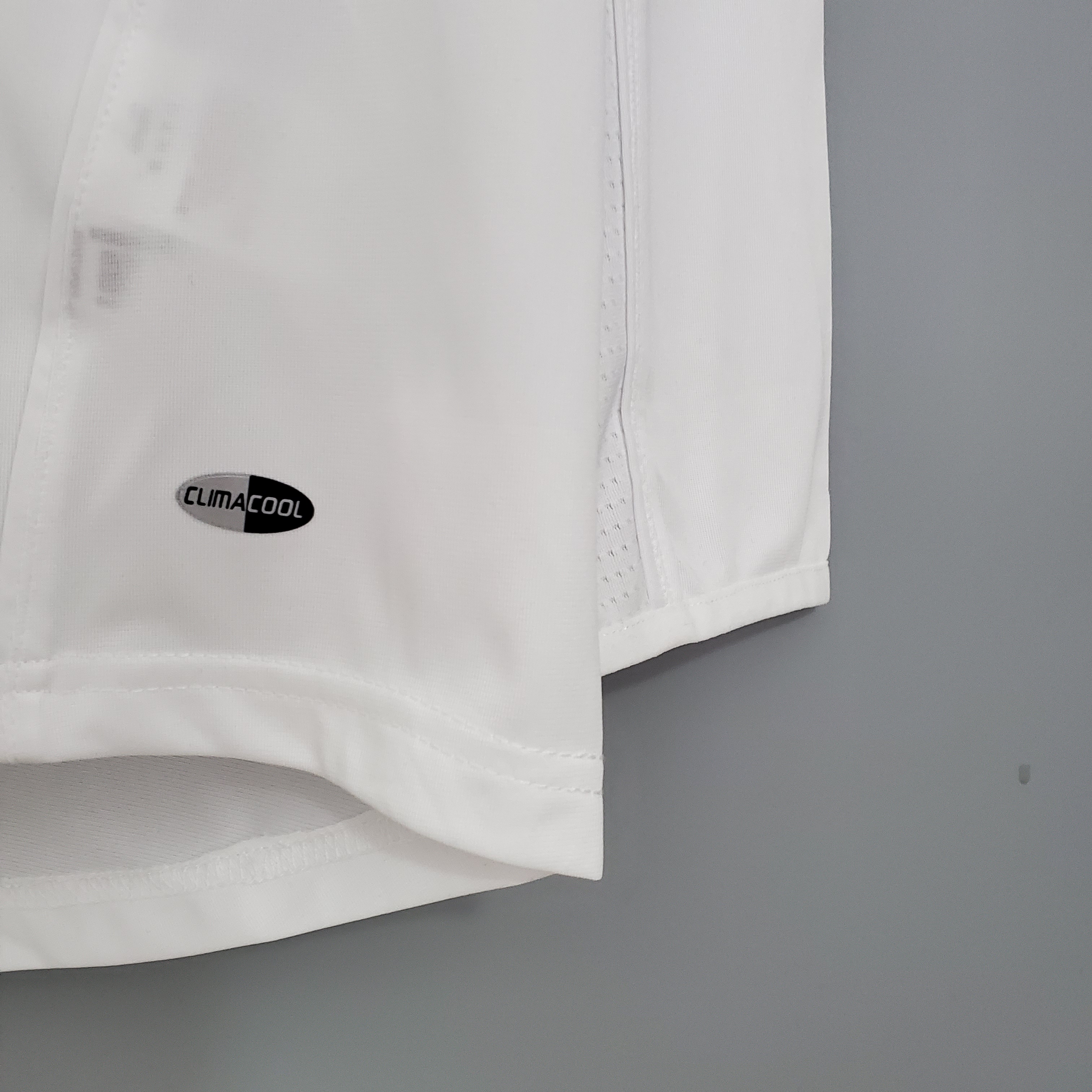 2005/2006 Retro Real Madrid home long sleeves