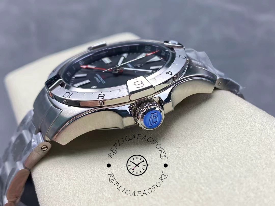 Breitling Avenger GMT 44MM Red Pointer A32320101B1A1 Replica