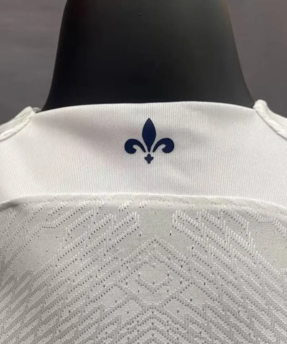 2023/24 Paris white player edition jersey