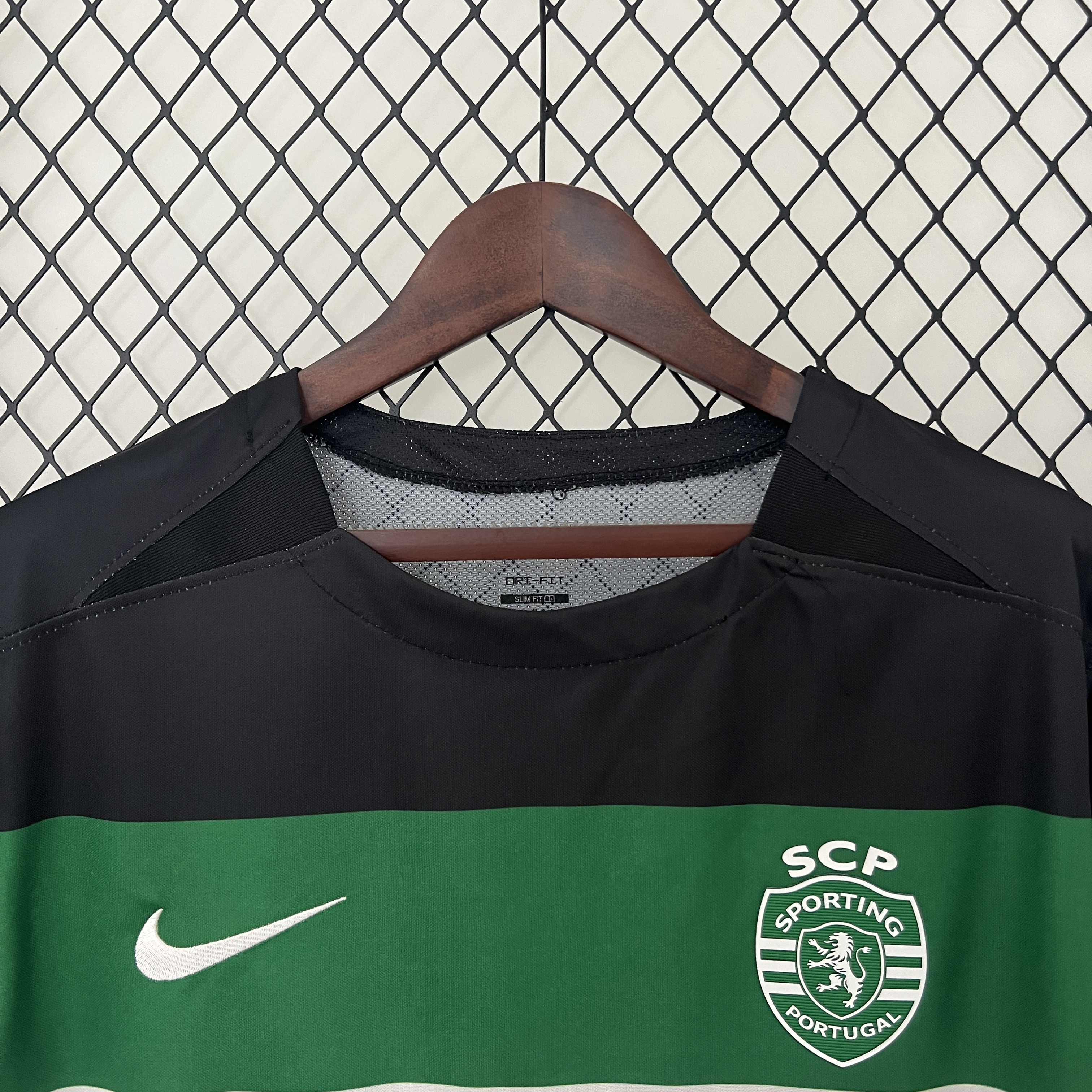 2024/25 Lisbon Home Fan Shirt