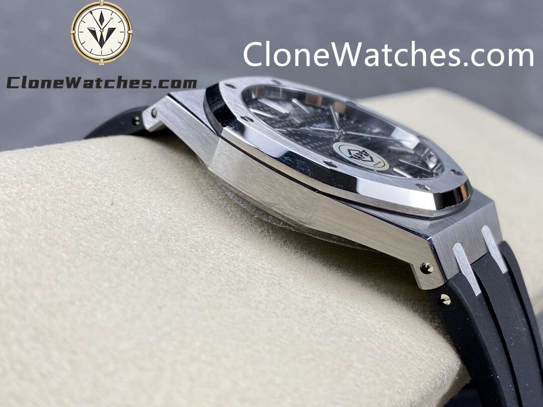 Audemars Piguet Super Clone Watches 1:1 Royal Oak 15400 Black Dial Rubber Strap