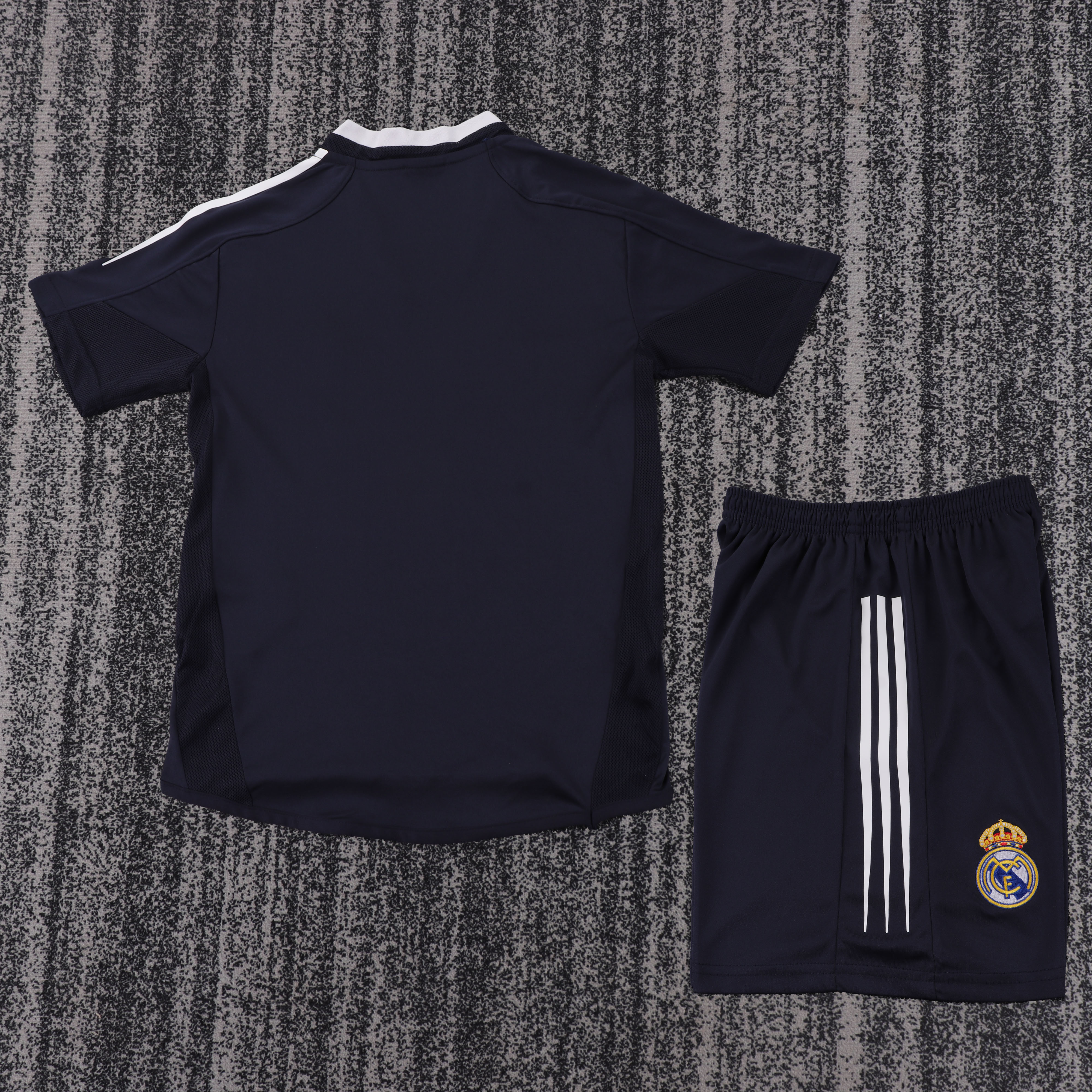 2004-05 Real Madrid Away Retro Children's Jersey Set - Fans Edition