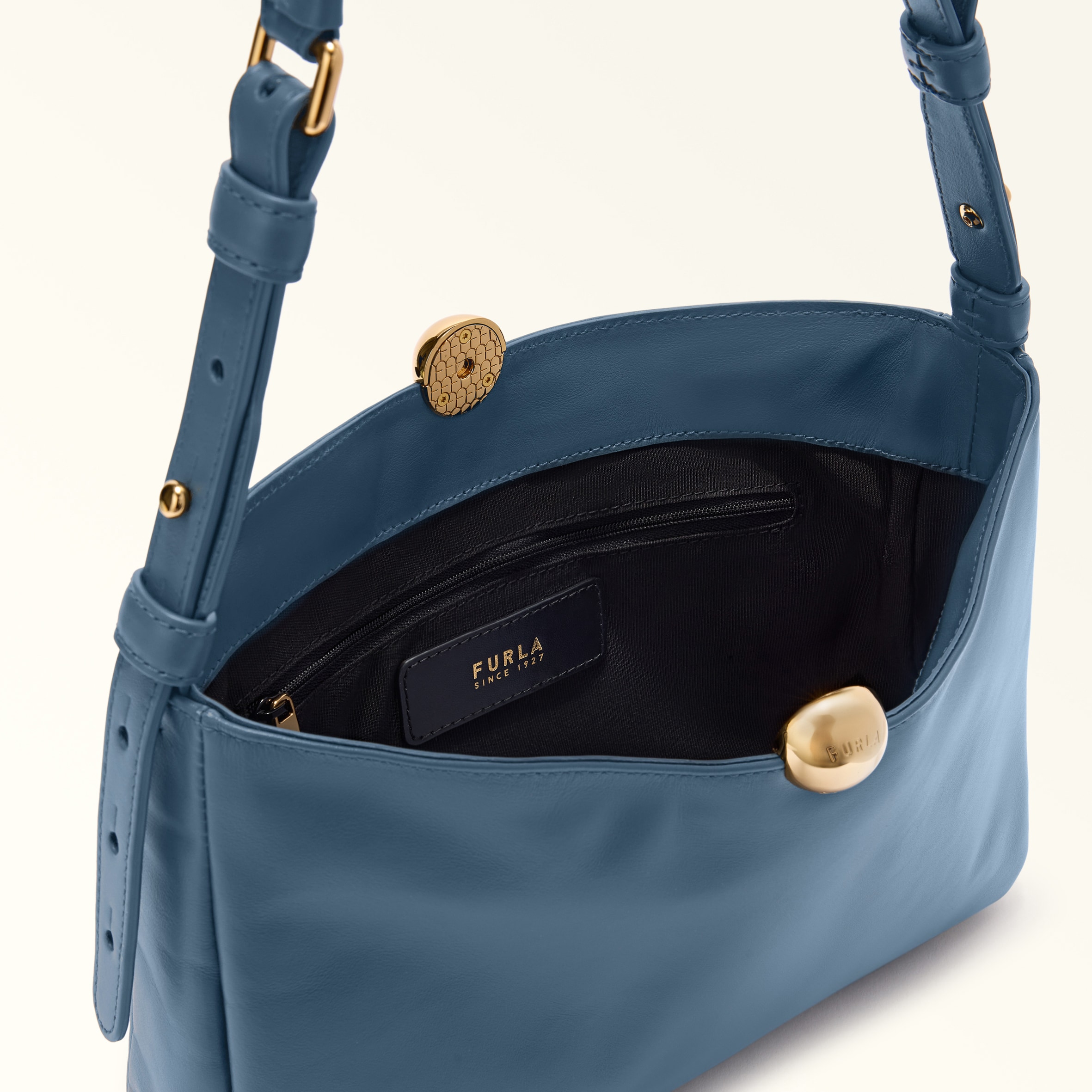 Furla Sfera Soft Shoulder Bag M