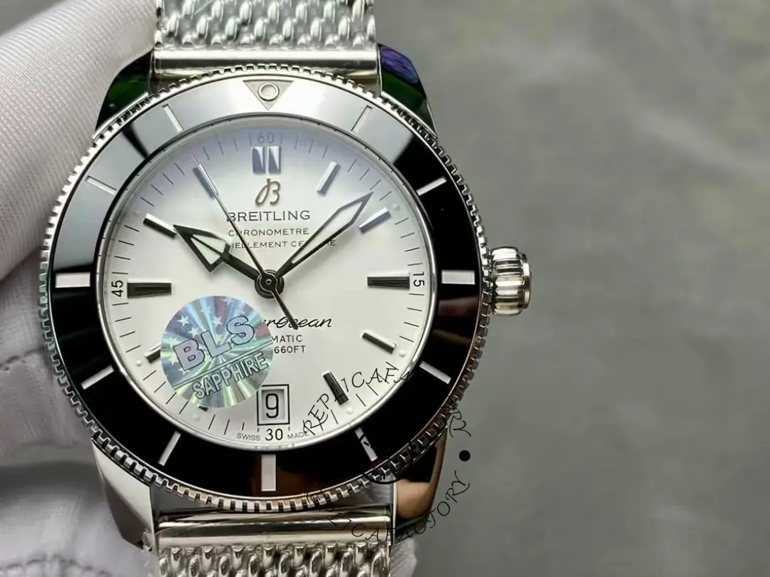 Breitling Superocean Heritage II B20 Automatic 42 AB201012/G827-154A Replica