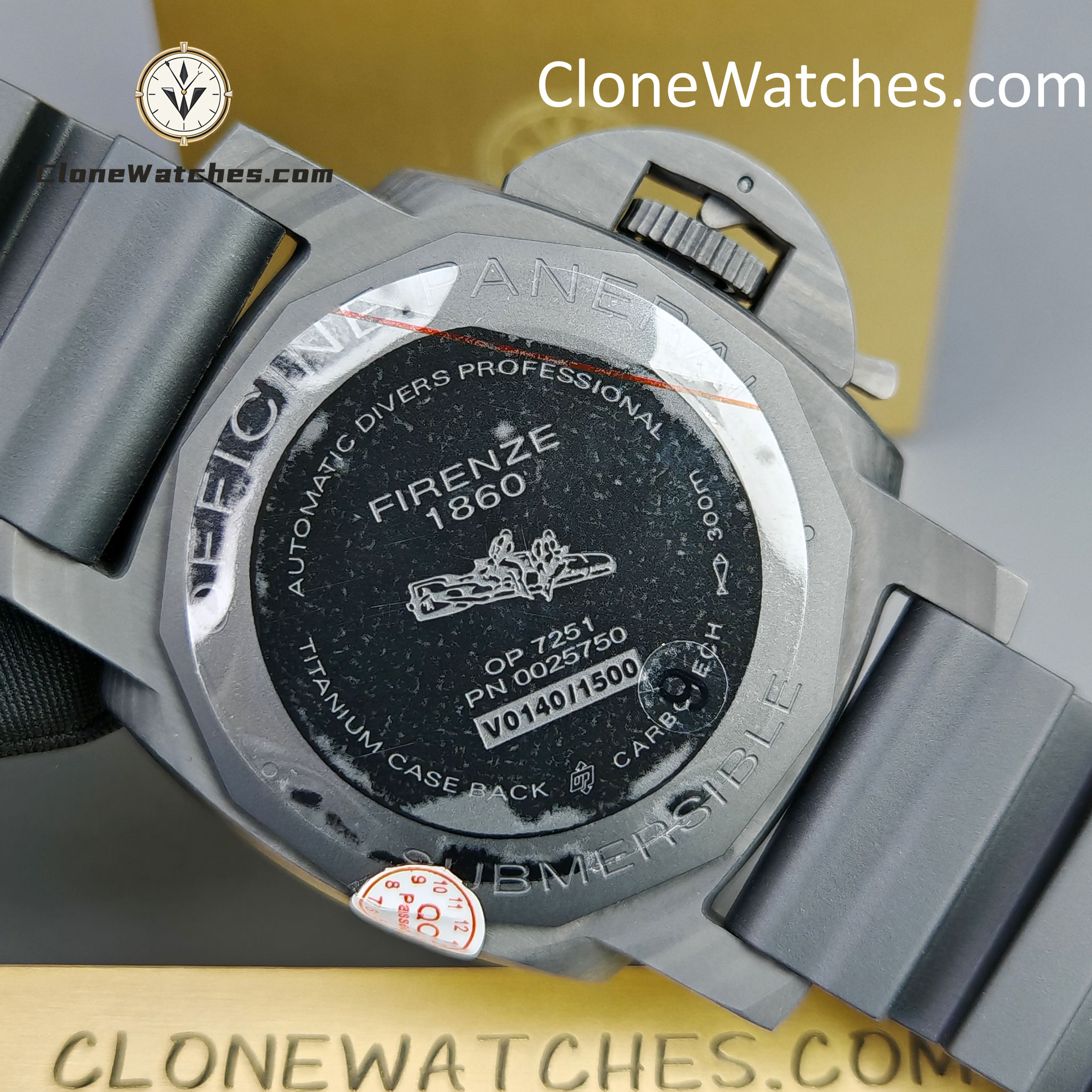 Panerai Super Clone Watches 1:1 Submersible Carbontech PAM 00960