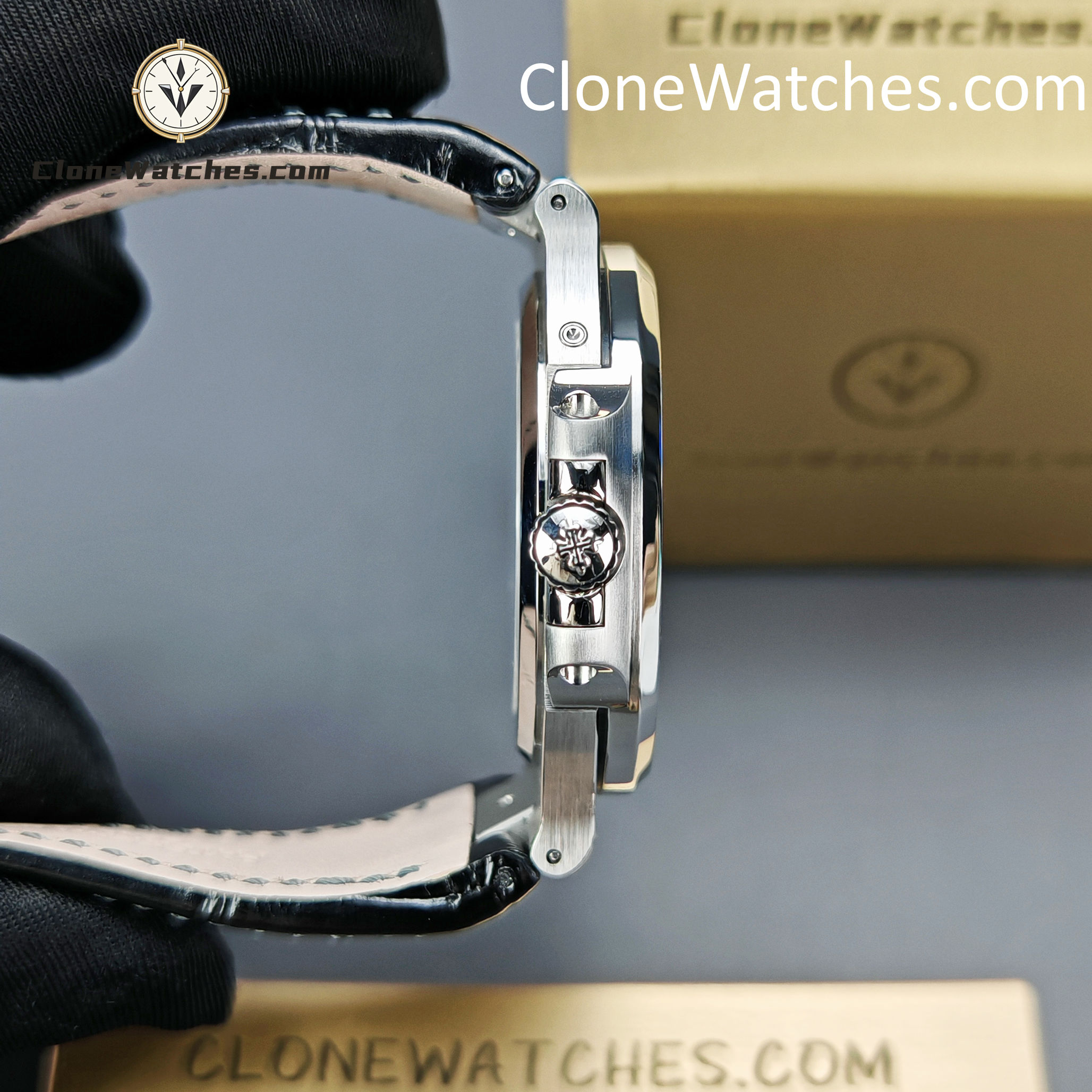 Patek Philippe Super Clone Watches 1:1 Nautilus 5712 Gray Dial Diamond Bezel