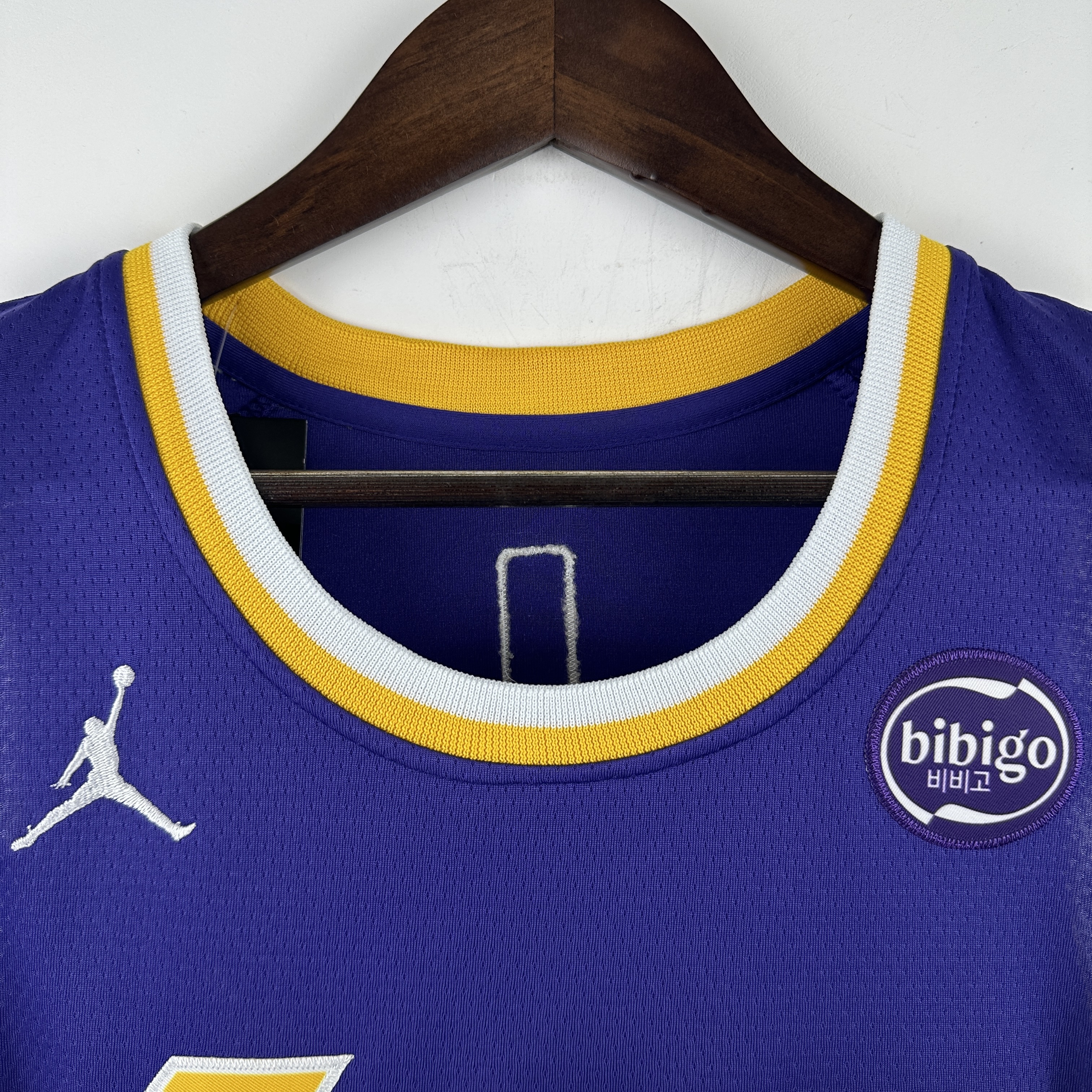 Embroidered Lakers Jumpman No. 77 Dončić