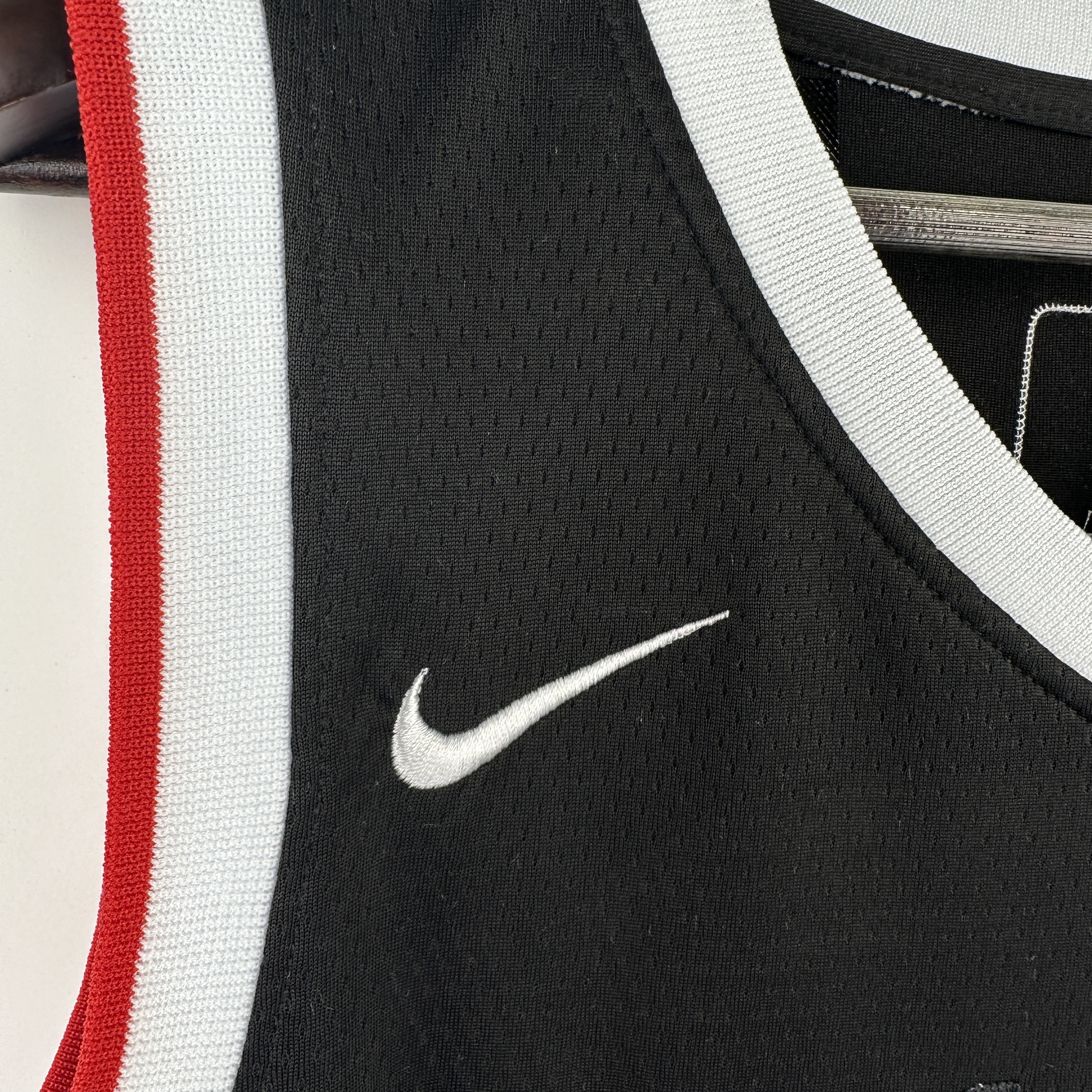 Embroidery Clippers Latin Black No. 2 Leonard