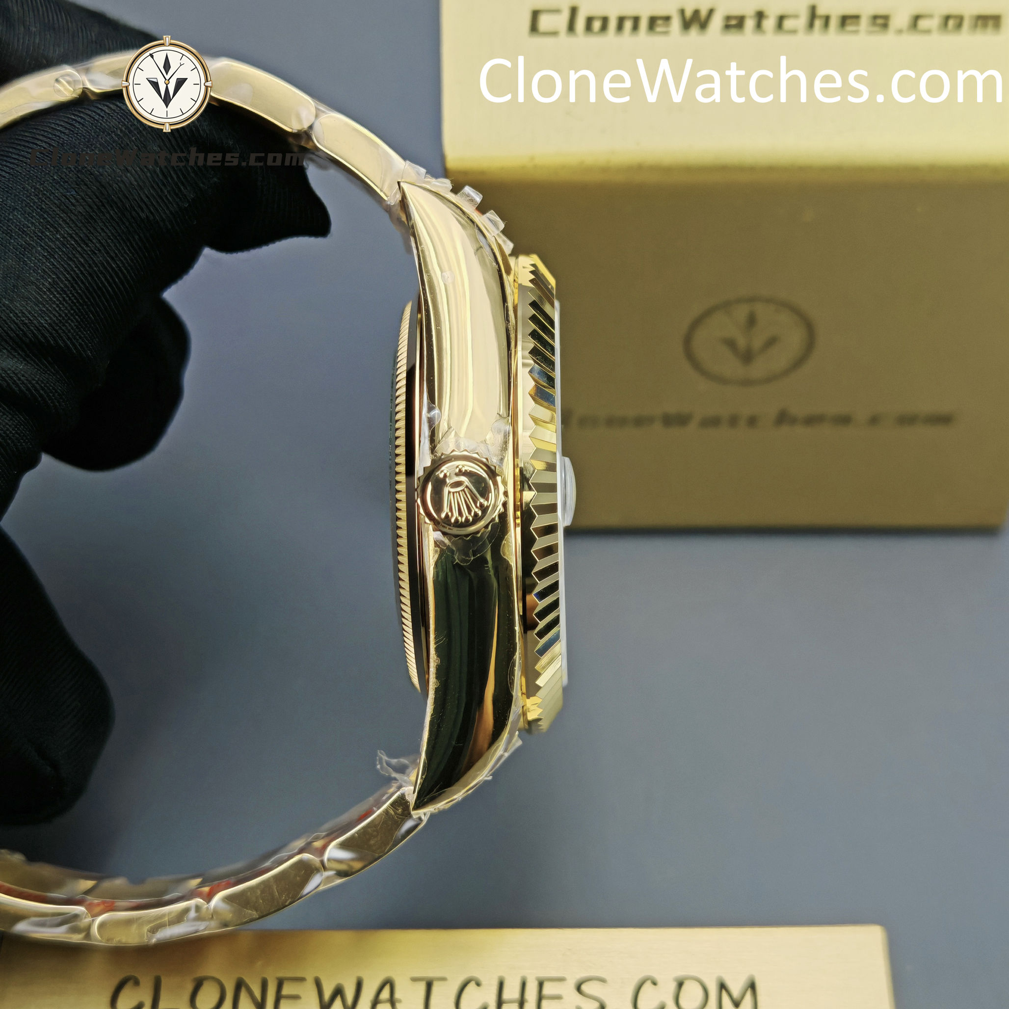 Rolex Super Clone Watches 1:1 Sky Dweller Yellow Gold Black Dial Oyster M336938-0002 9002 Movement