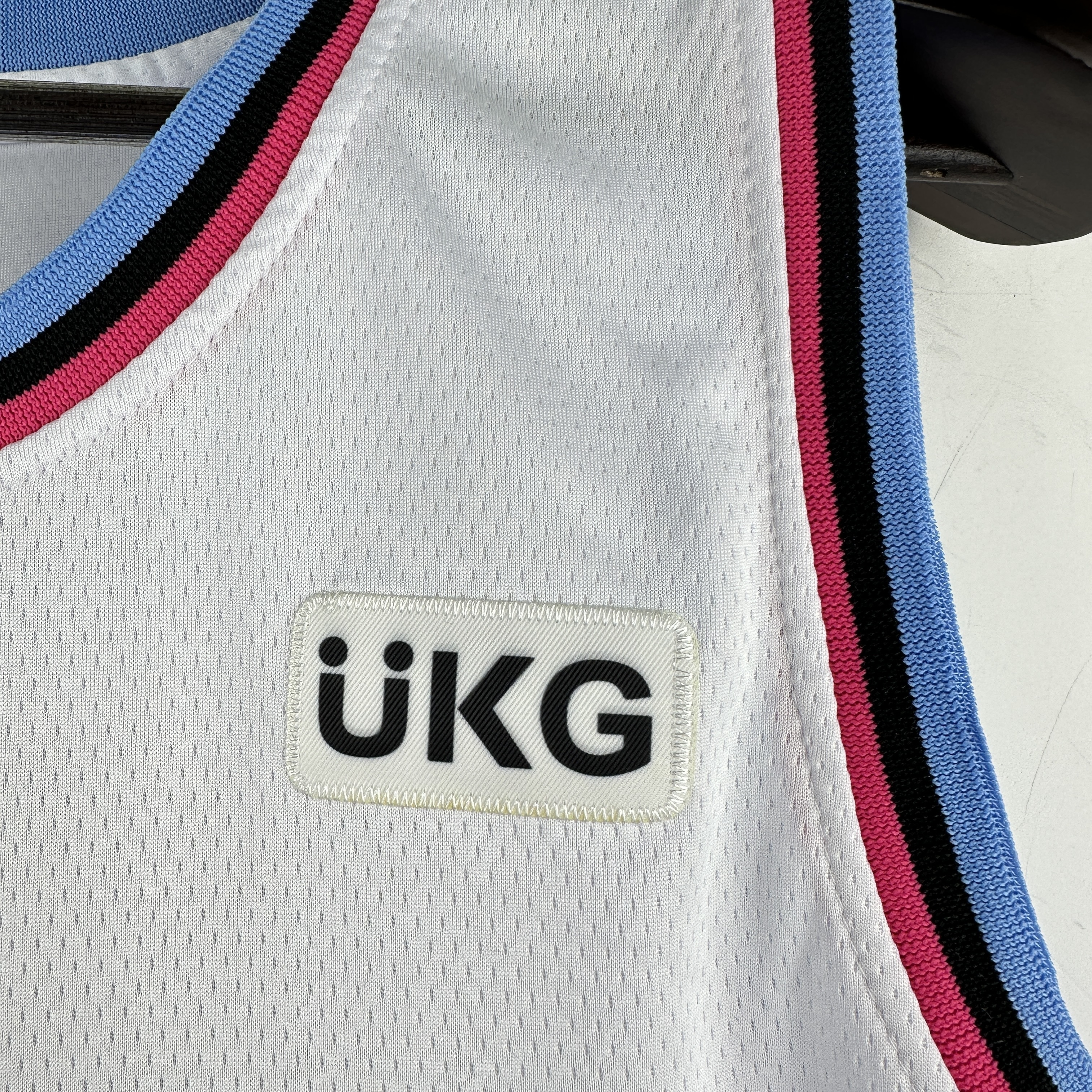 Embroidered Heat Crew Neck White No. 22 Butler